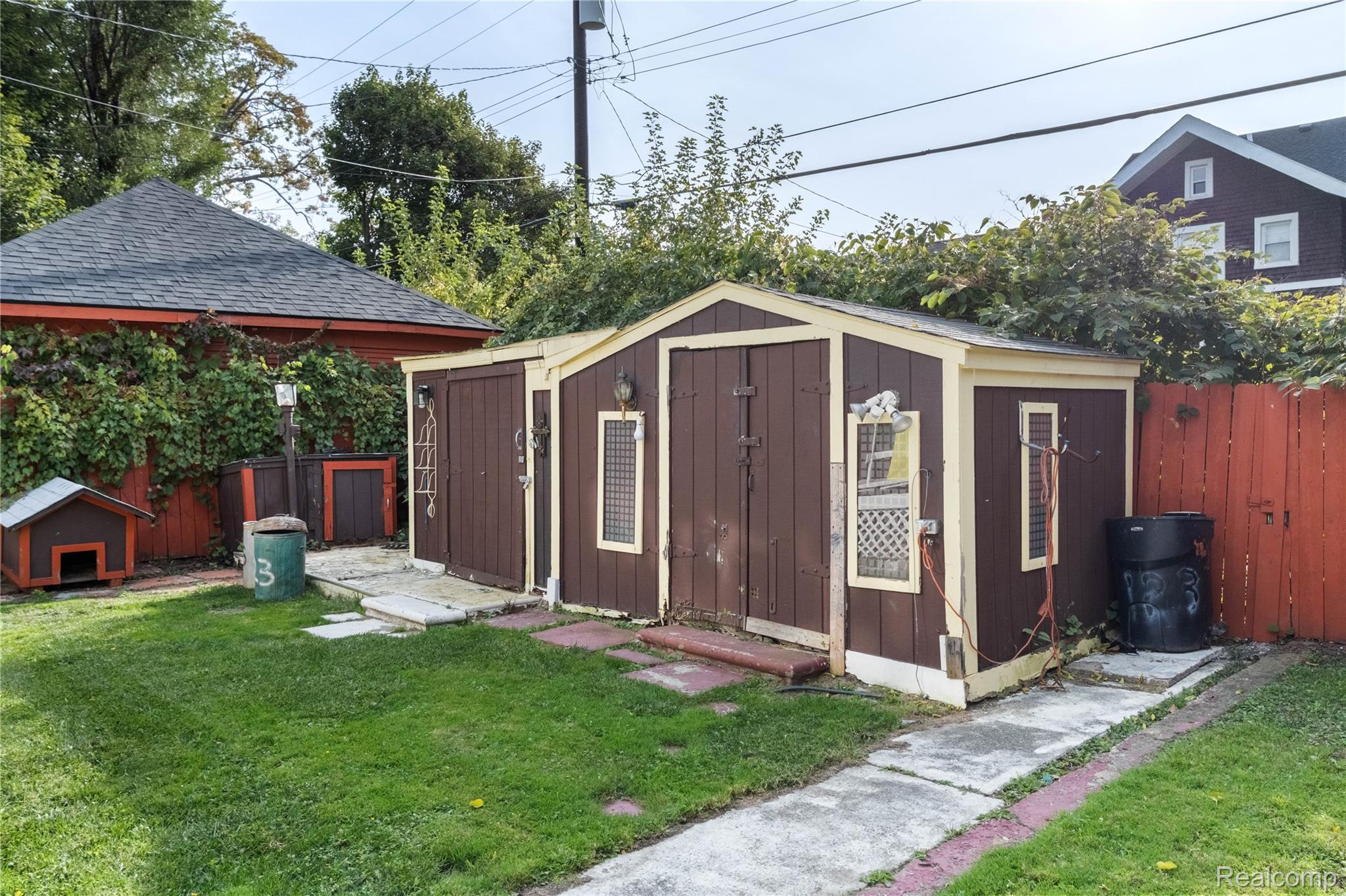 123 Moss Street