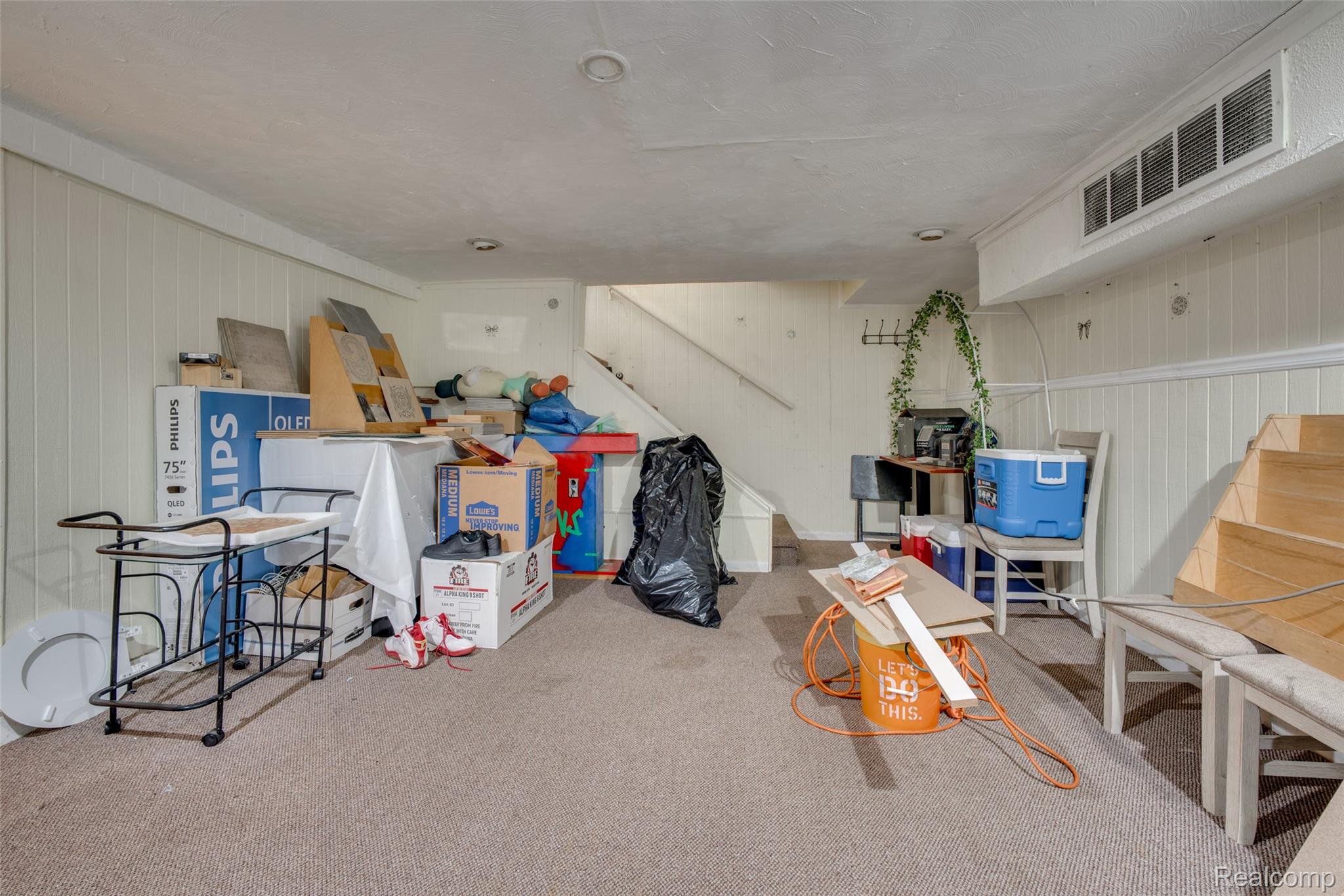123 Moss Street