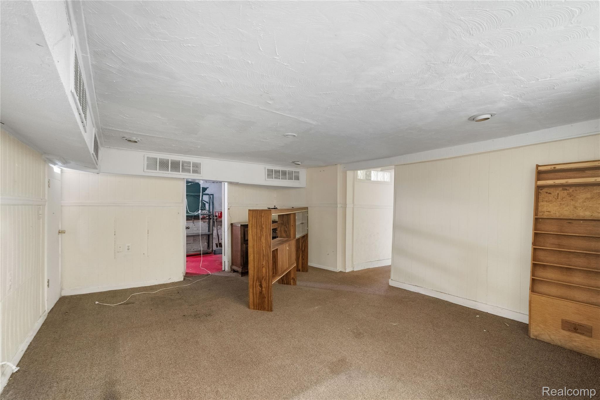 123 Moss Street