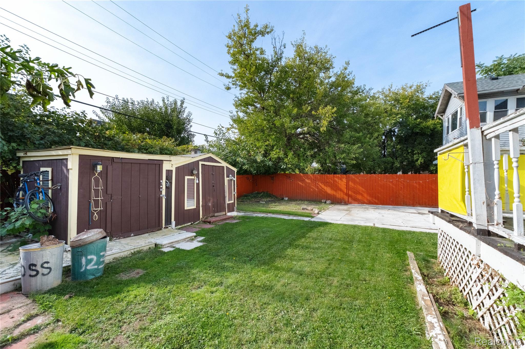 123 Moss Street
