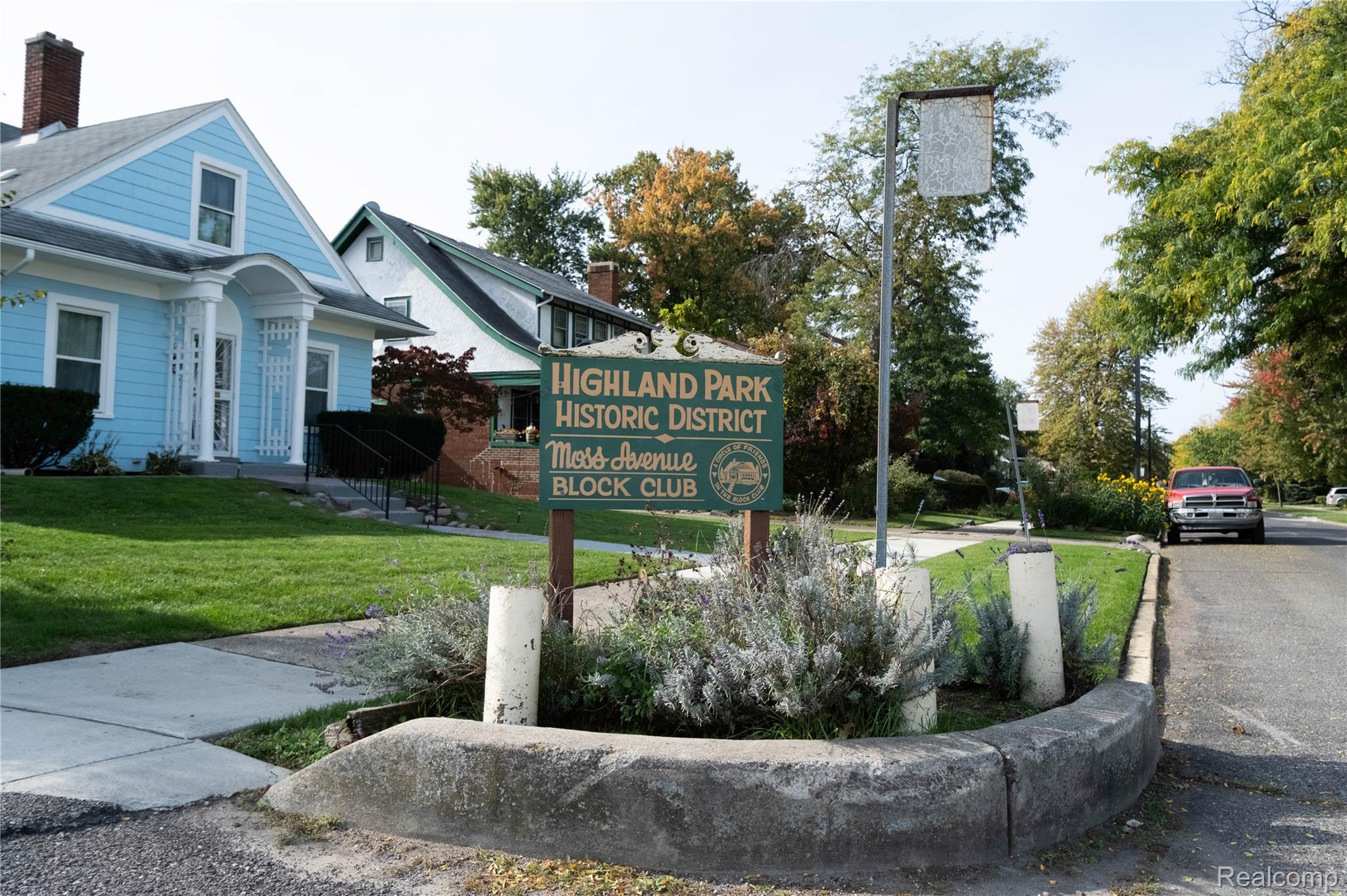 123 Moss Street