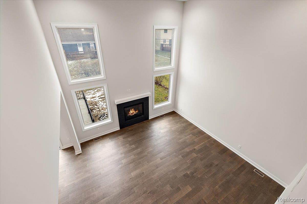 2921 Walsh Drive
