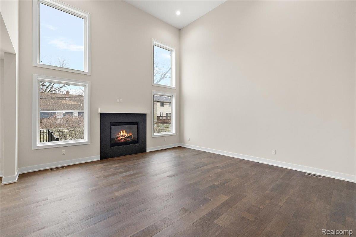 2921 Walsh Drive