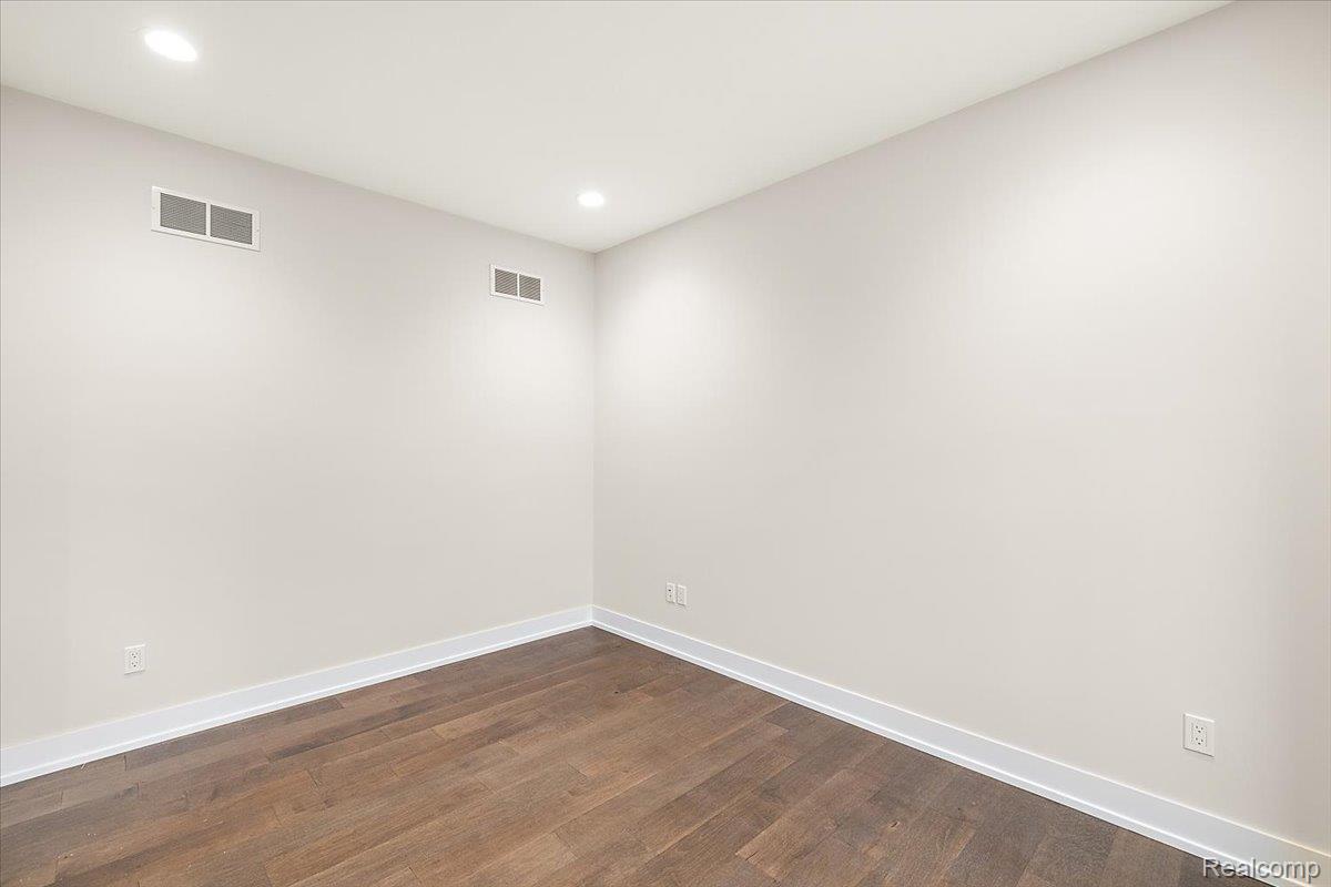 2921 Walsh Drive