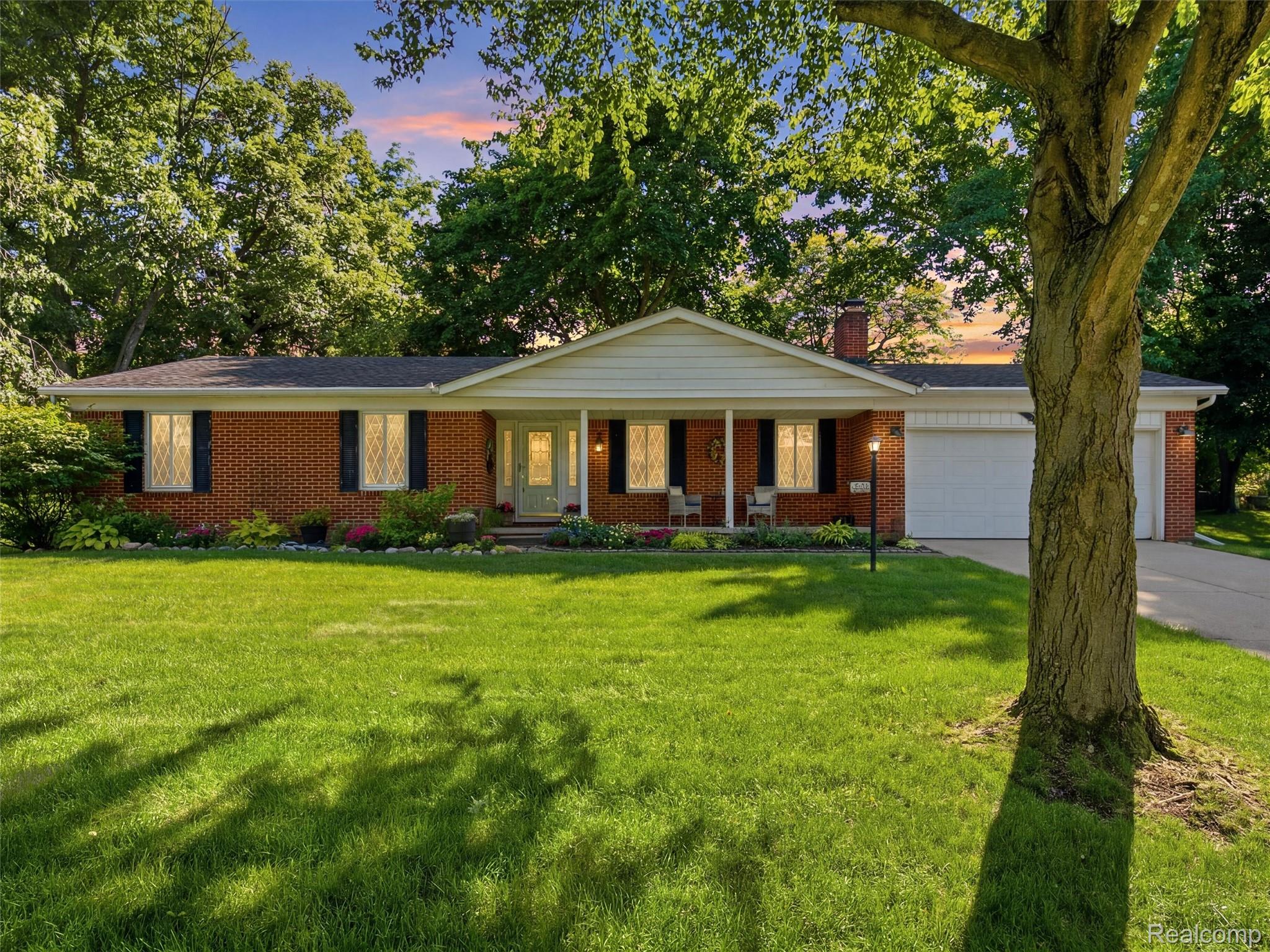 36829 Lansbury Lane