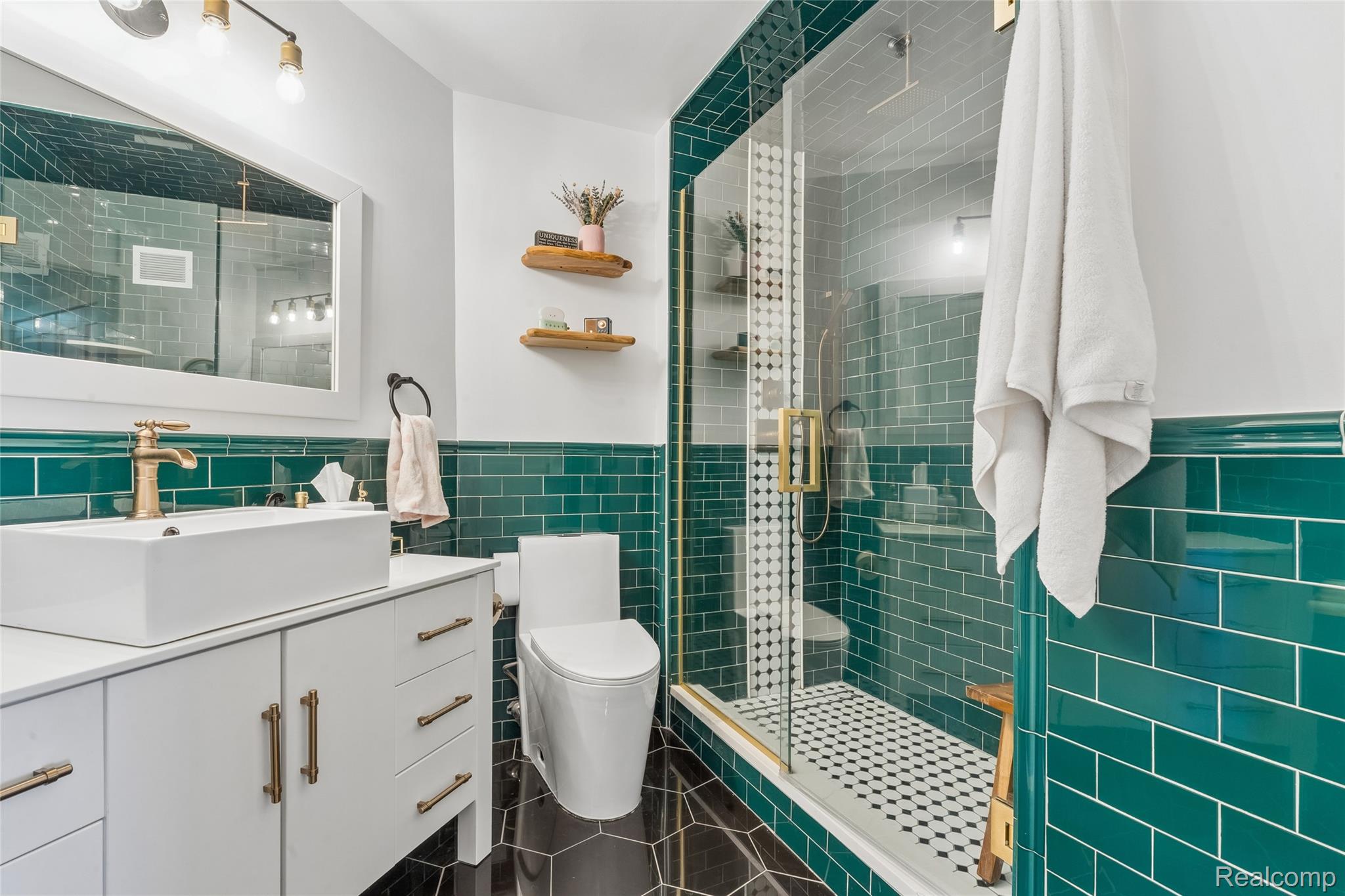 1001 W Jefferson Avenue Unit: 300-7H