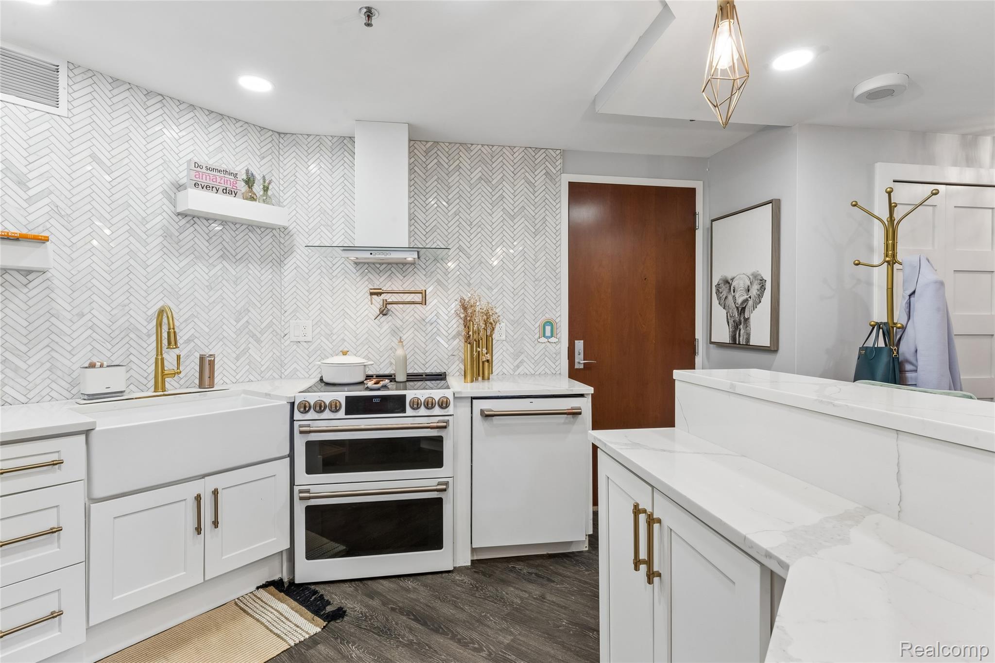 1001 W Jefferson Avenue Unit: 300-7H