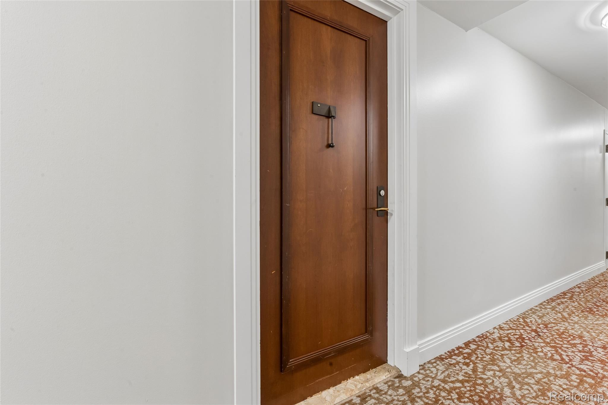 1001 W Jefferson Avenue Unit: 300-7H