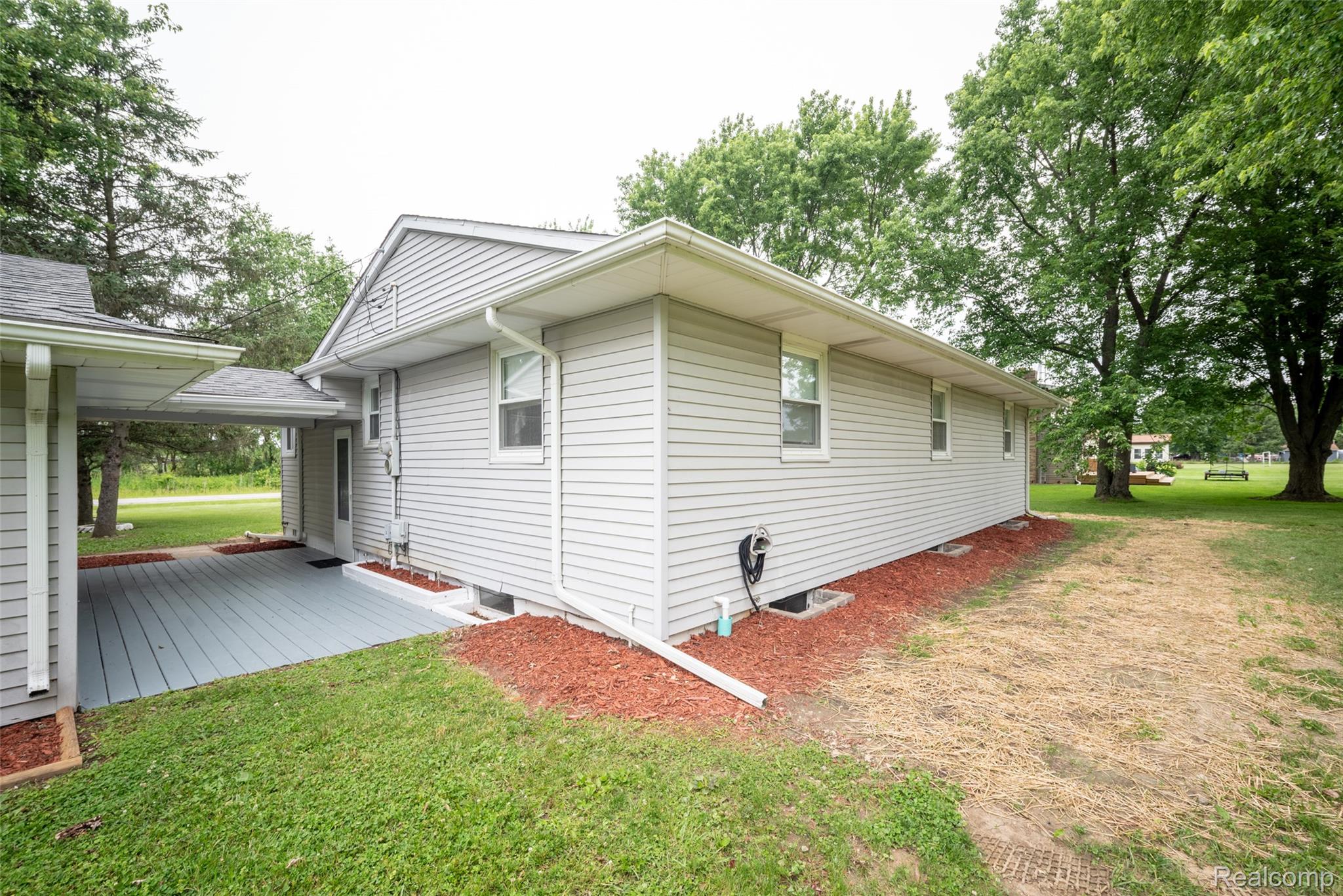 10086 N Lewis Road