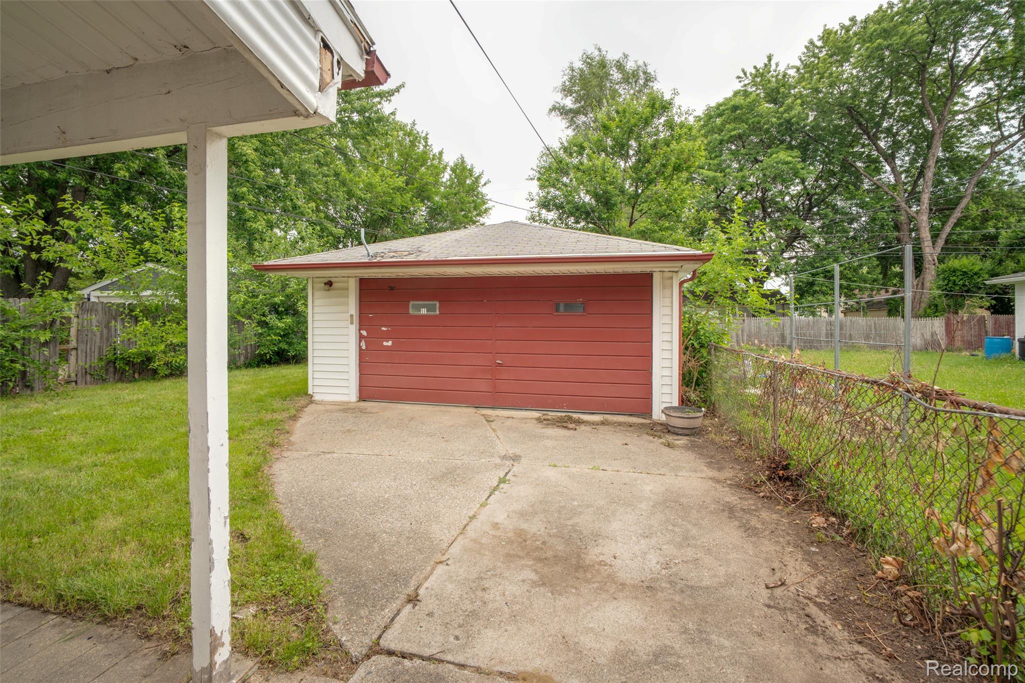 3149 POPLAR Avenue