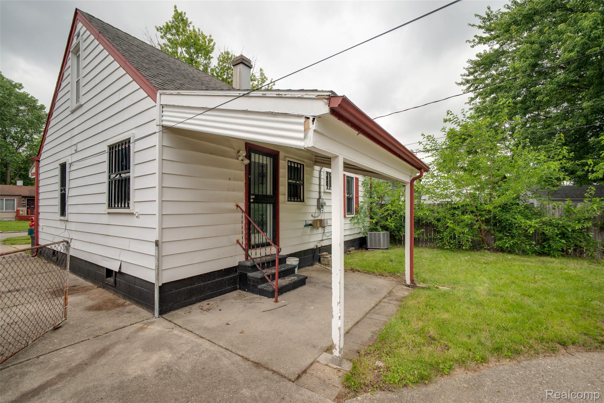 3149 POPLAR Avenue