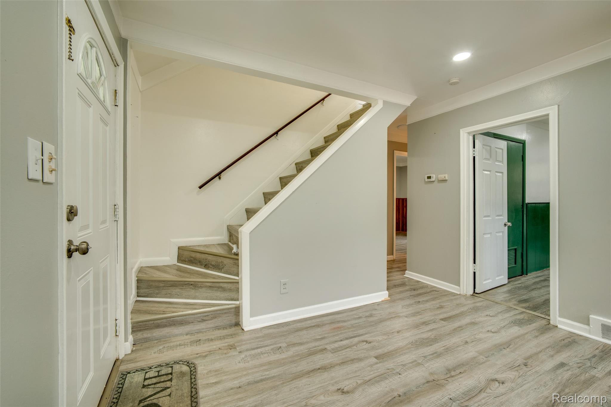 3149 POPLAR Avenue