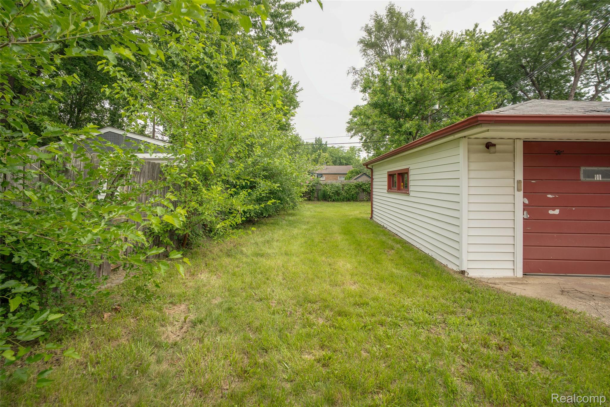 3149 POPLAR Avenue