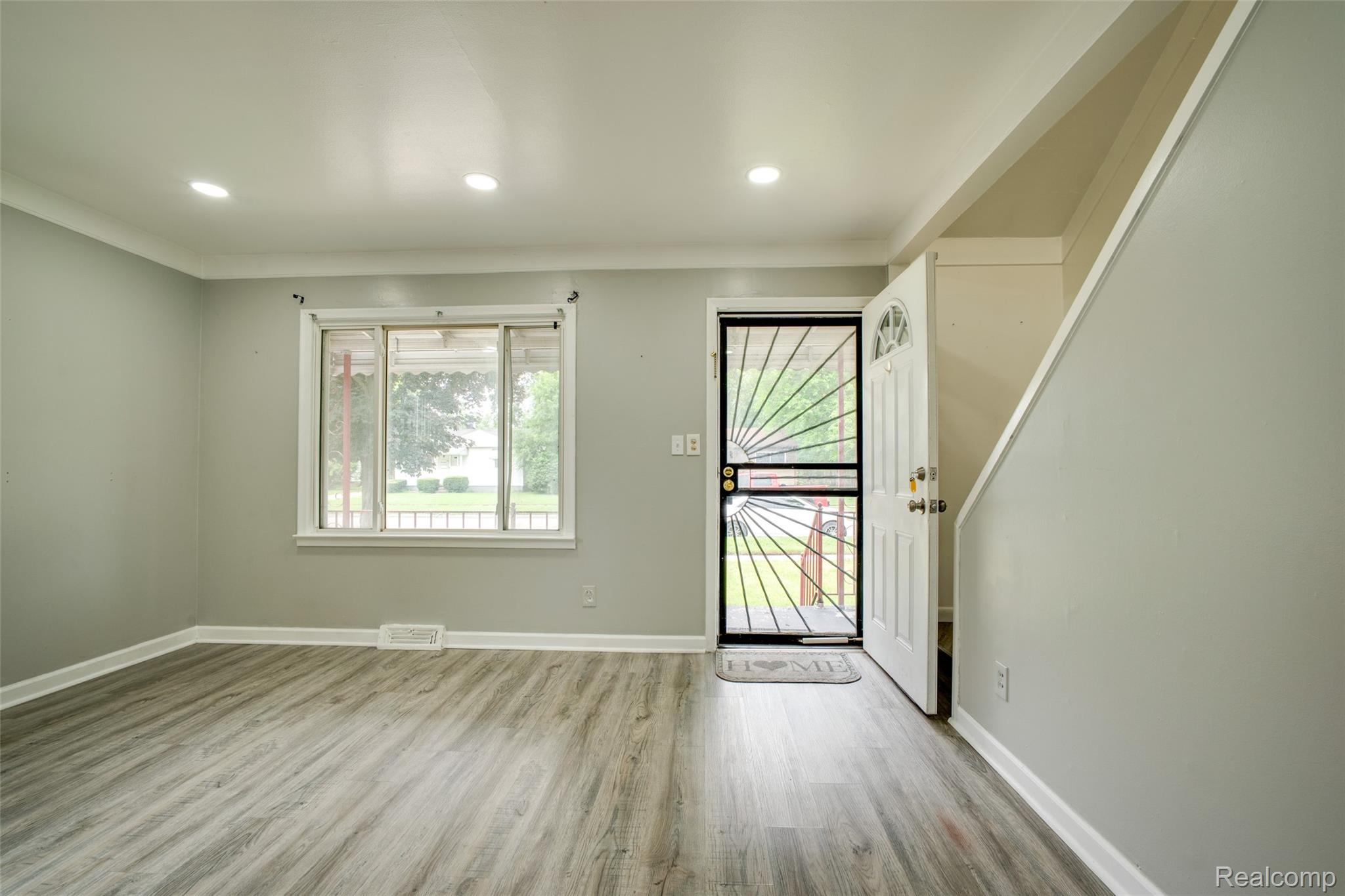 3149 POPLAR Avenue