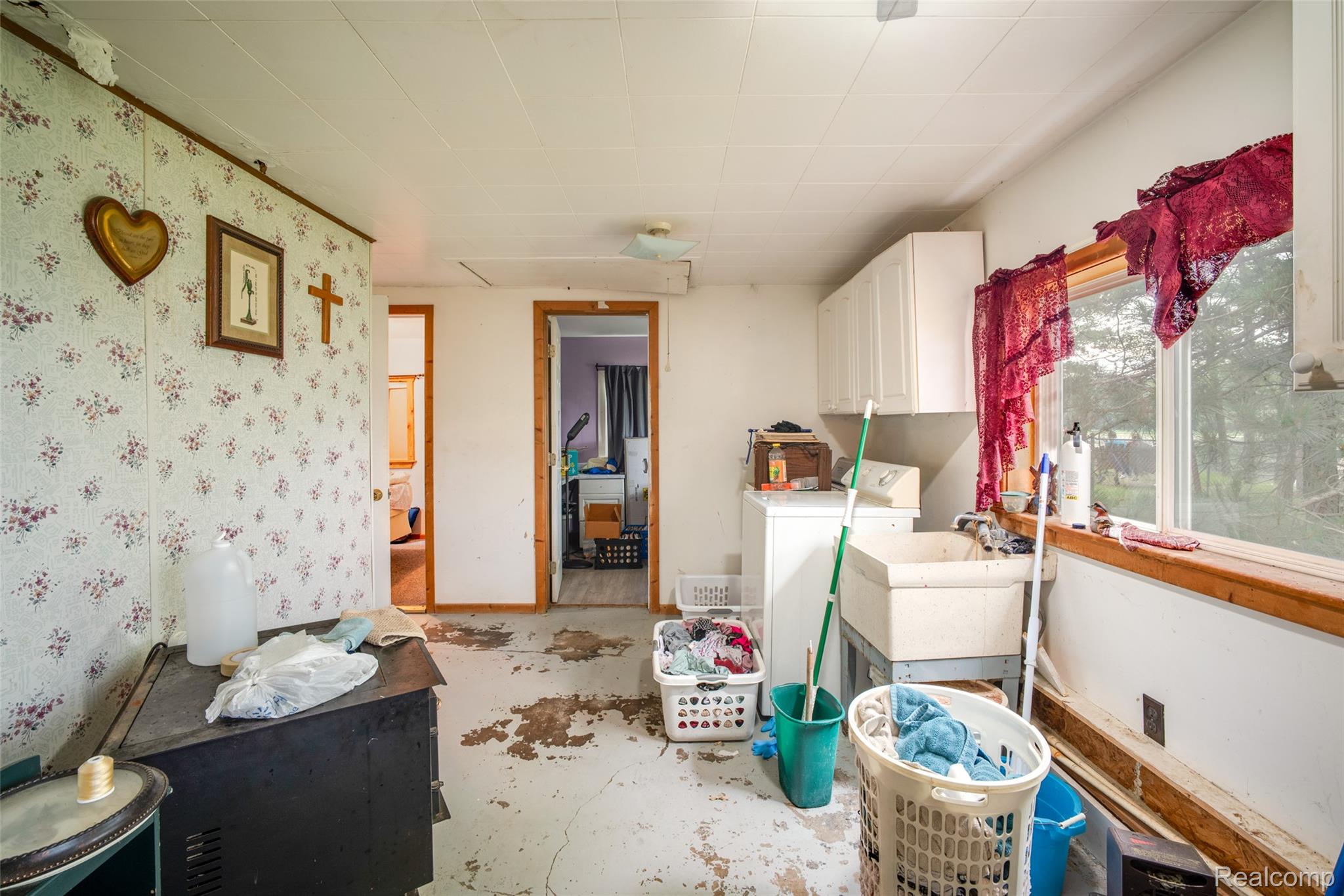 3392 Columbia Drive