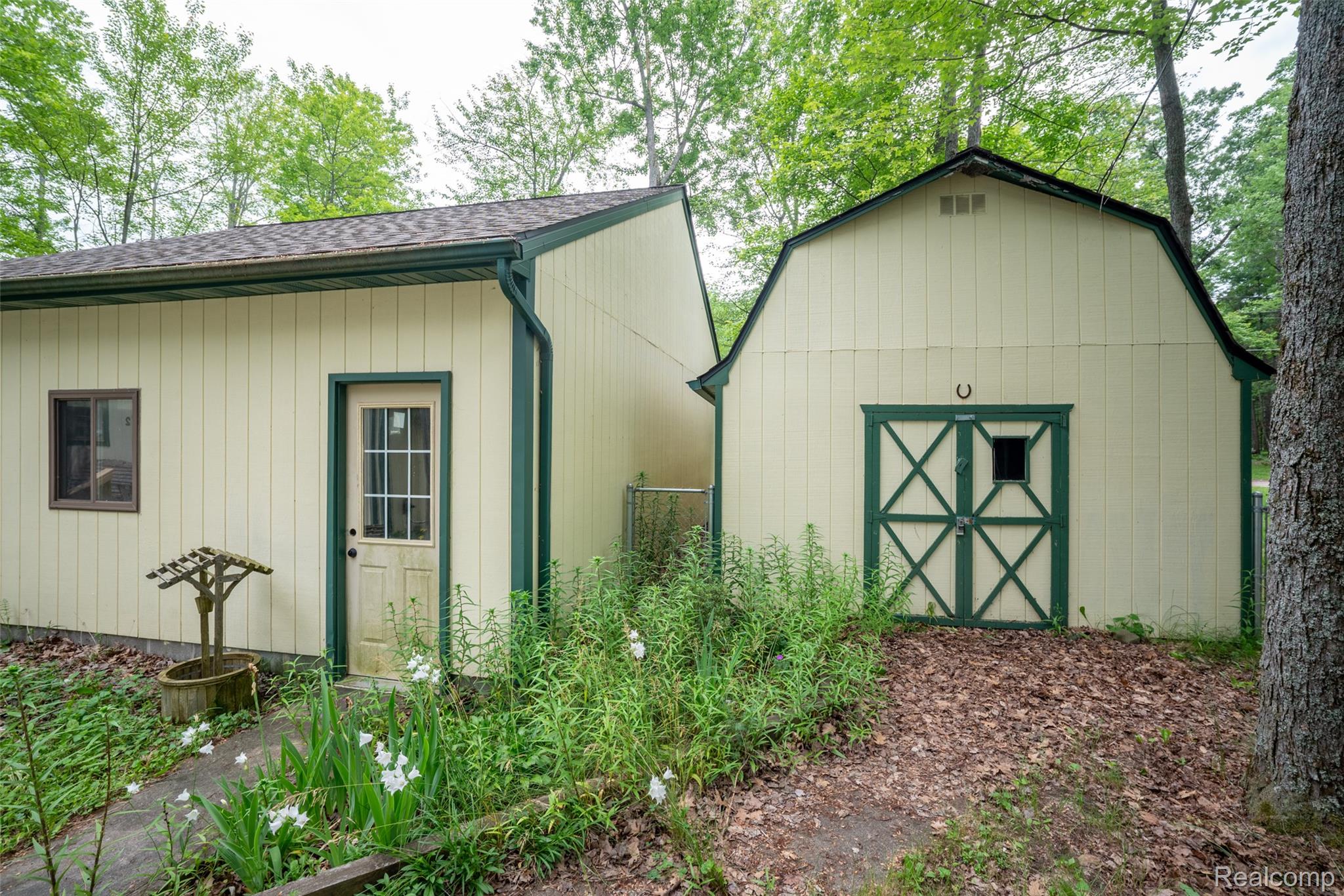 3392 Columbia Drive