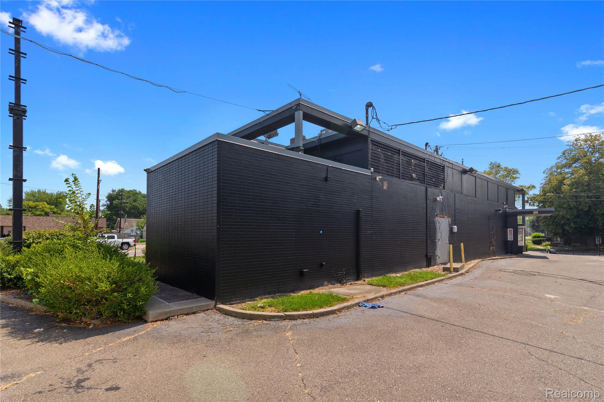 18901 Kelly Road