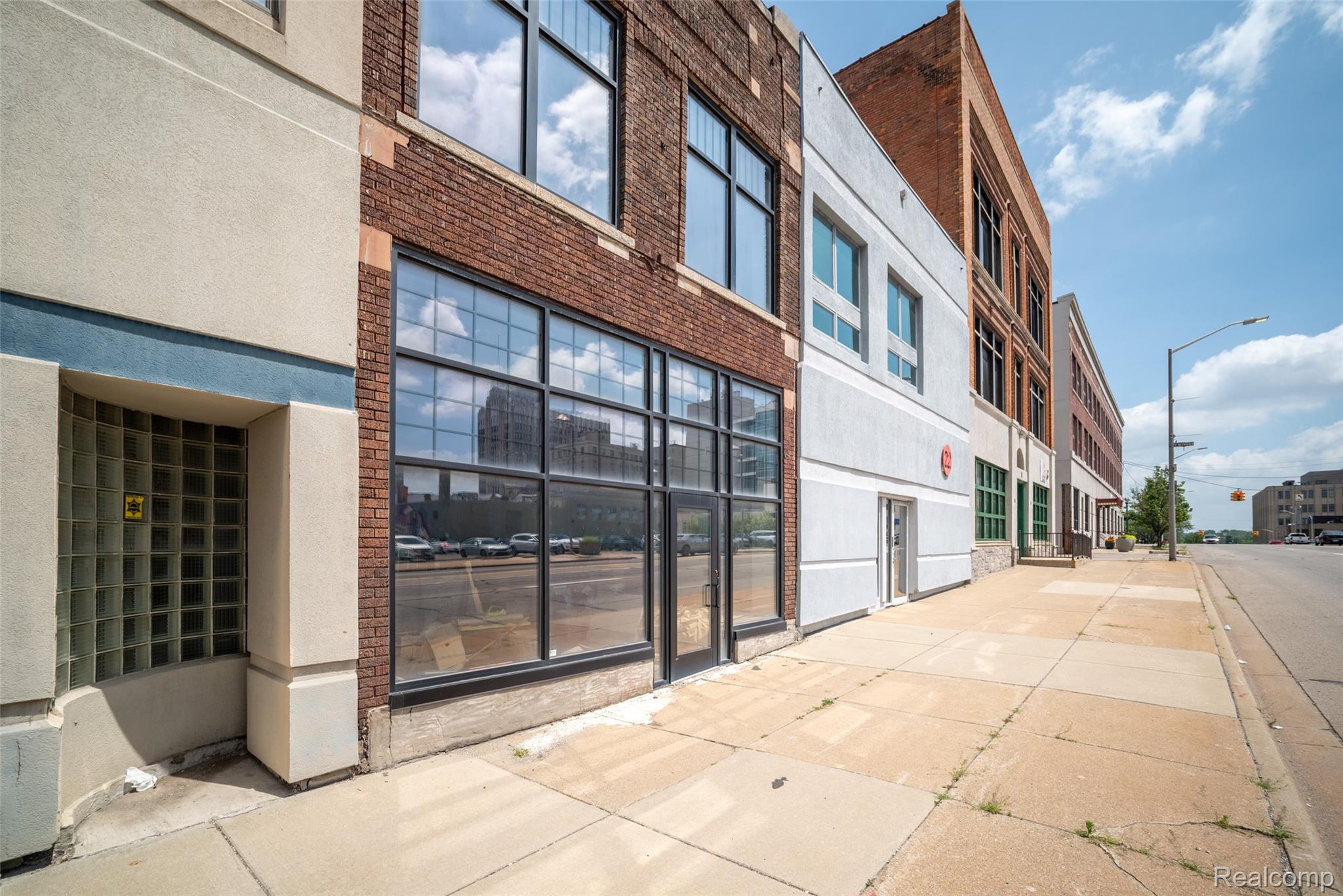 24 W Huron Street