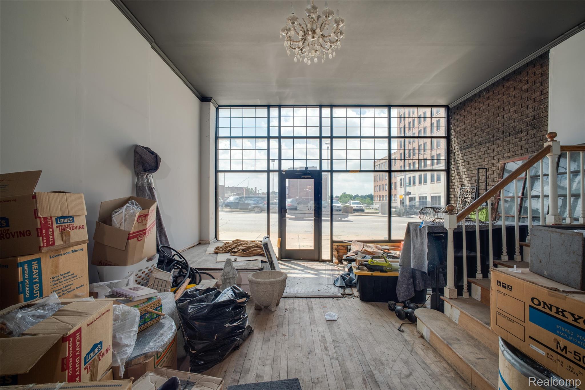 24 W Huron Street