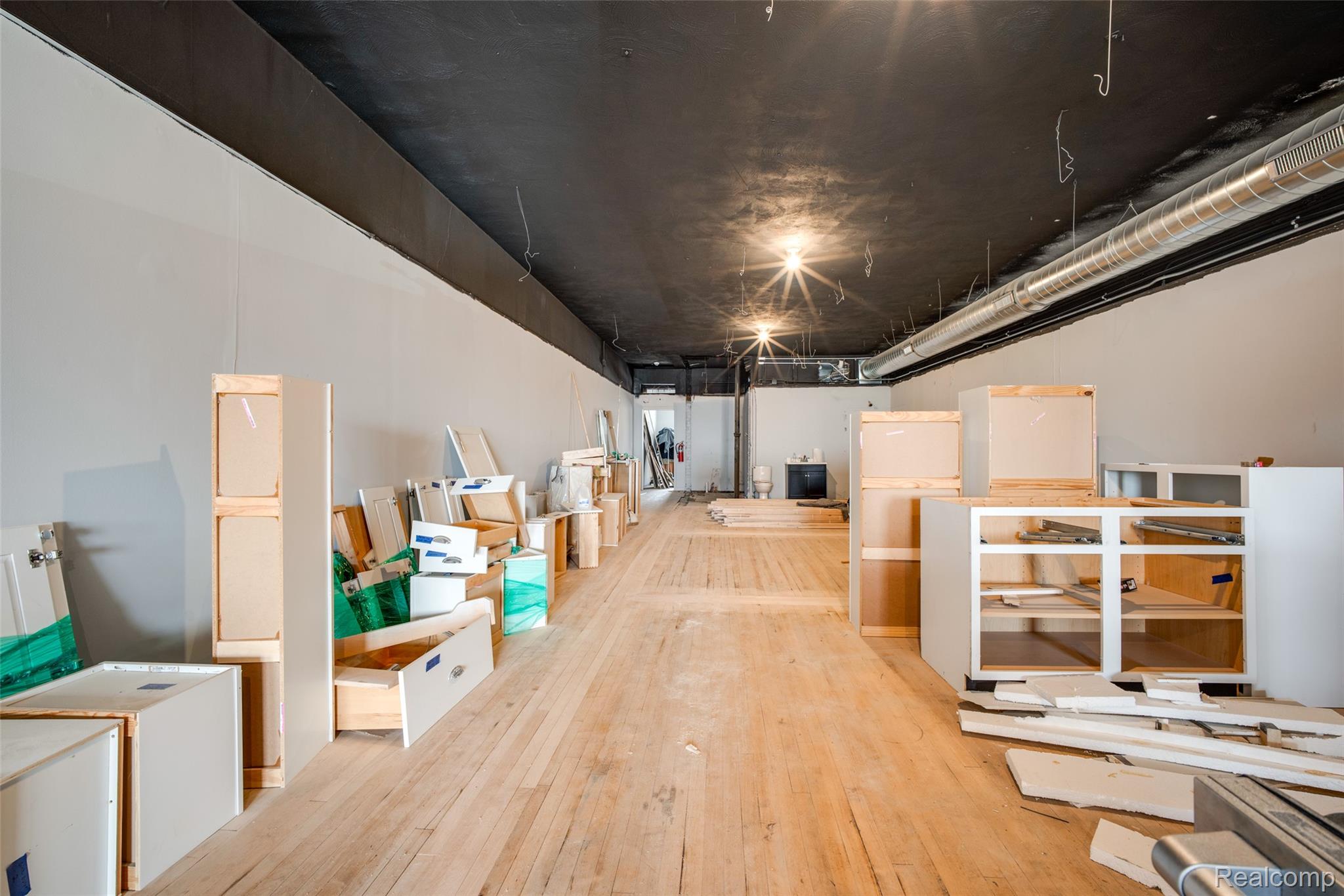 24 W Huron Street