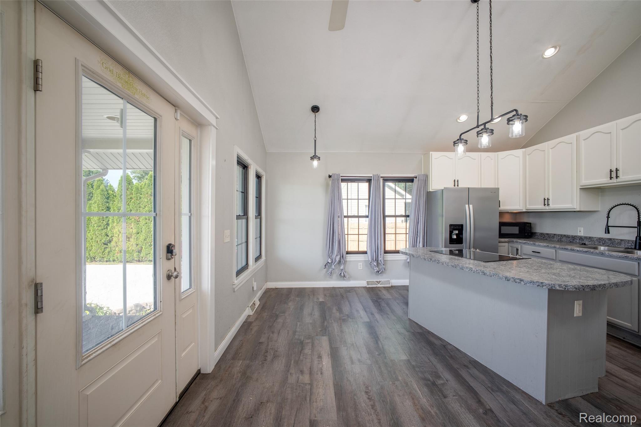 354 W Erie Road