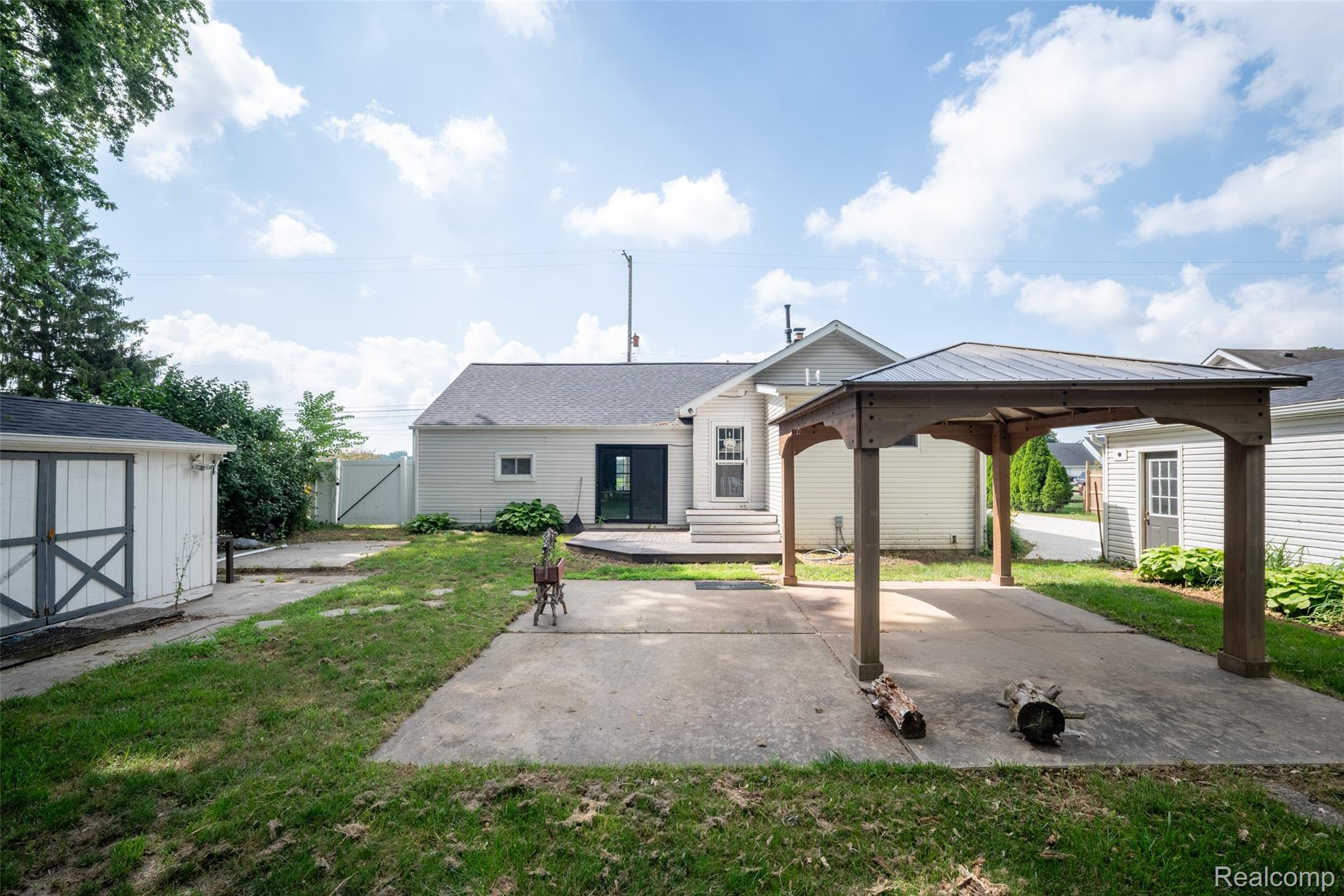 354 W Erie Road