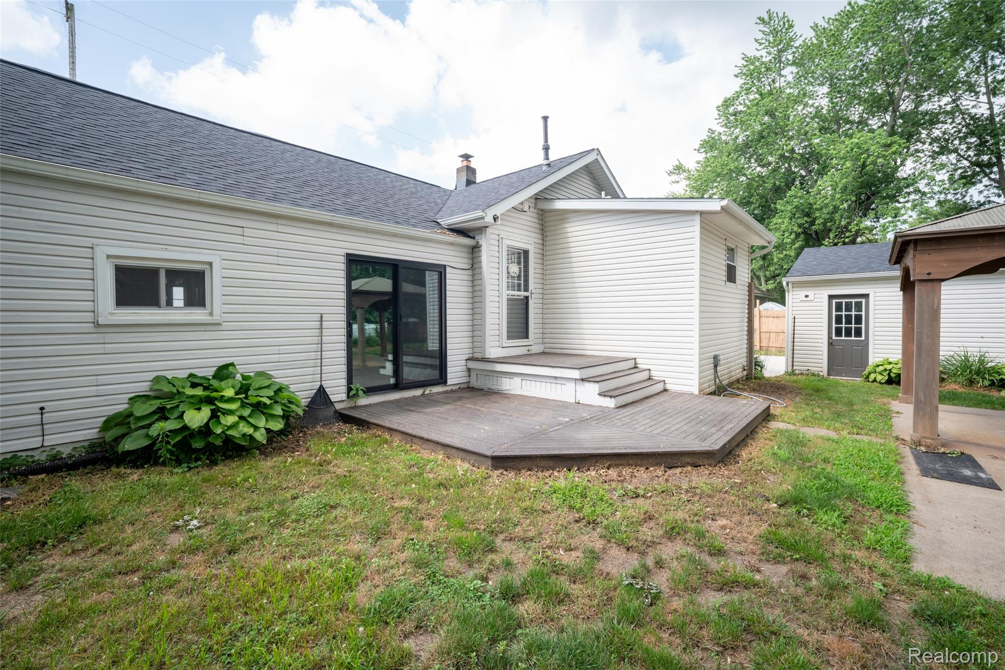 354 W Erie Road