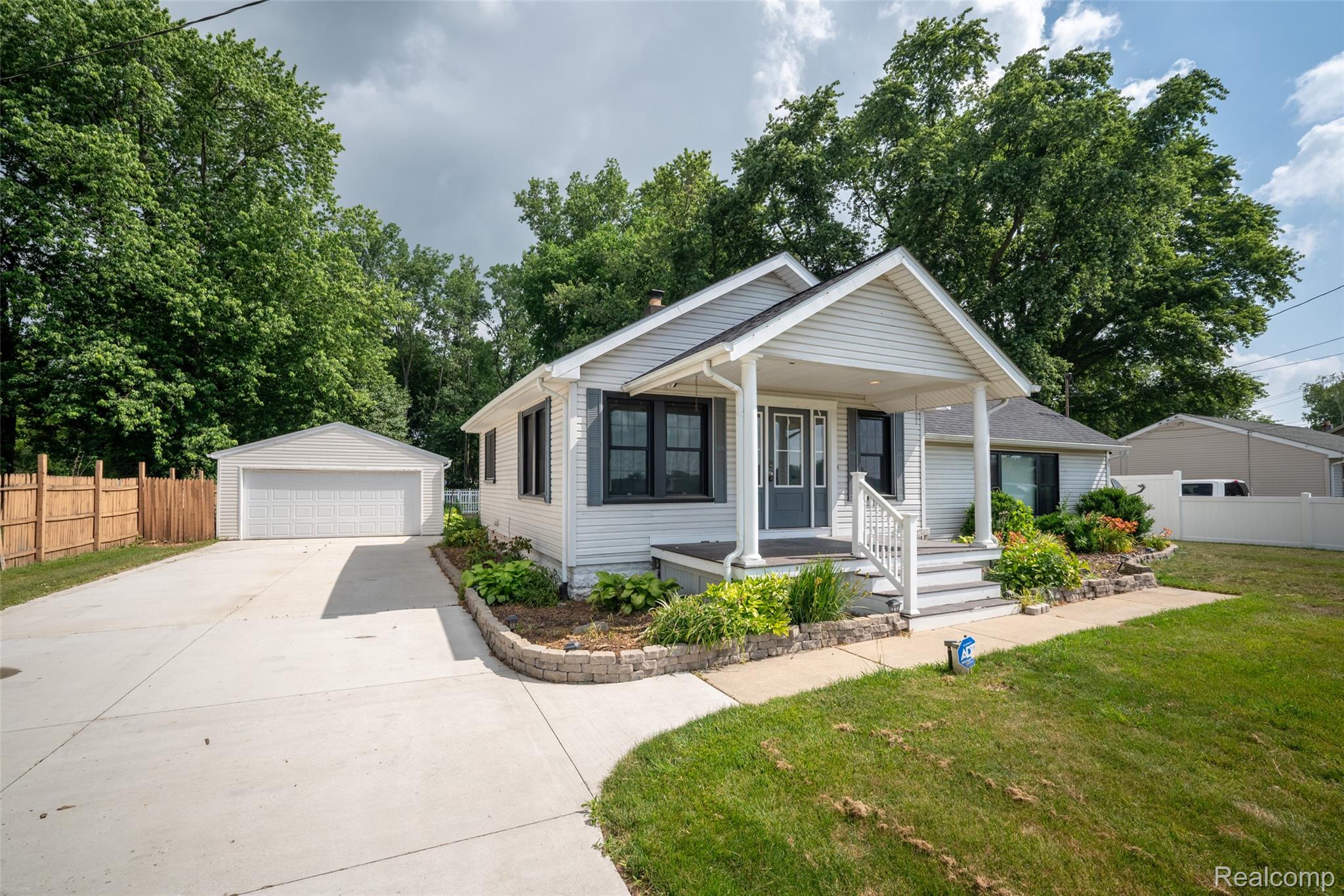 354 W Erie Road