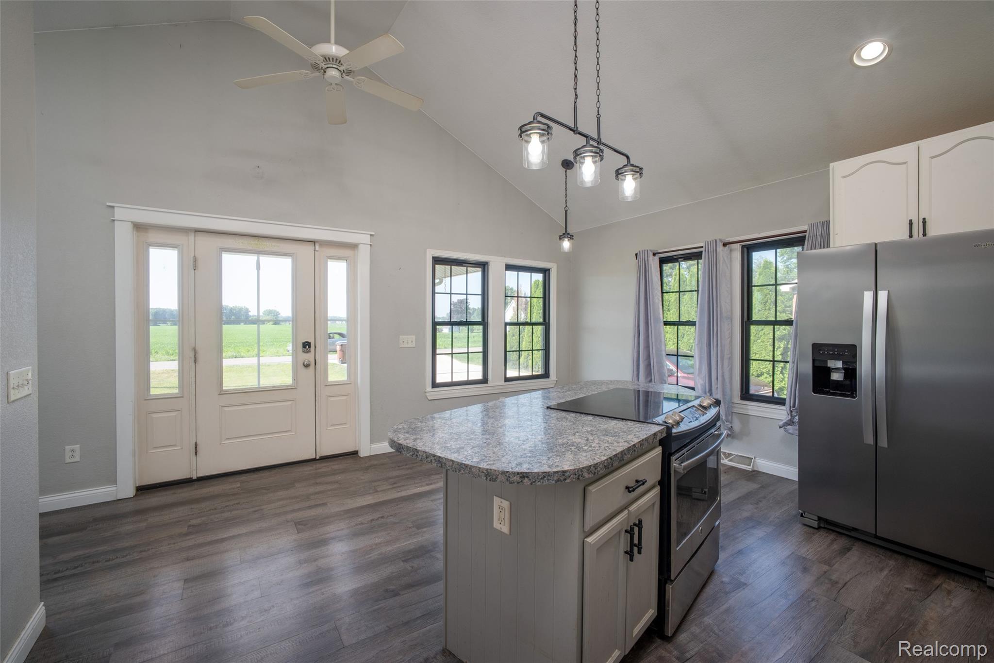 354 W Erie Road