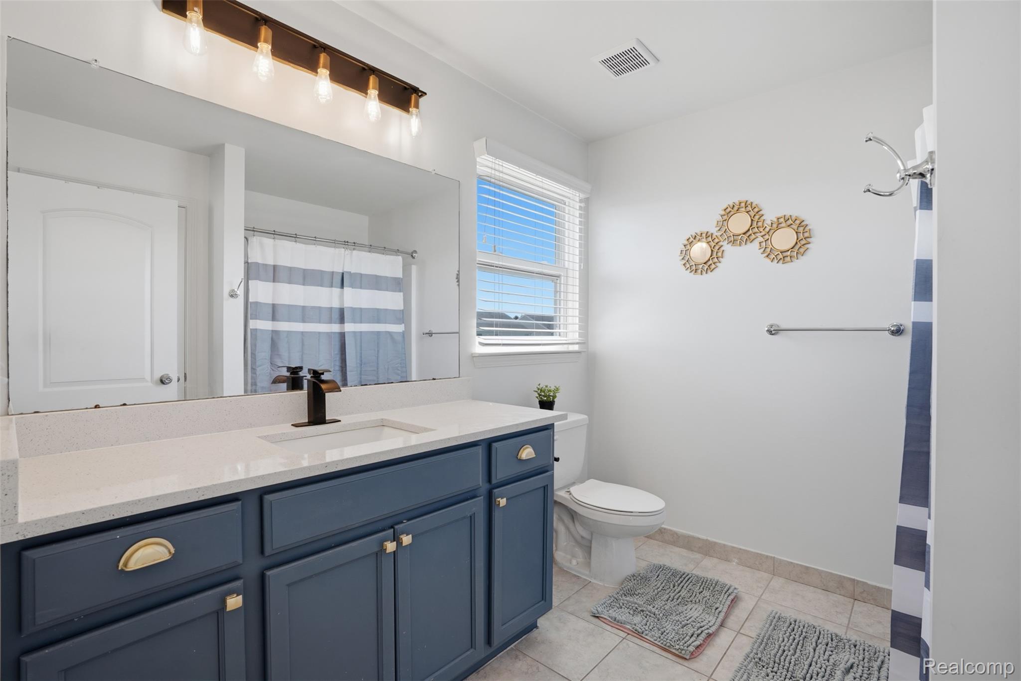 59625 Twin Pines Drive