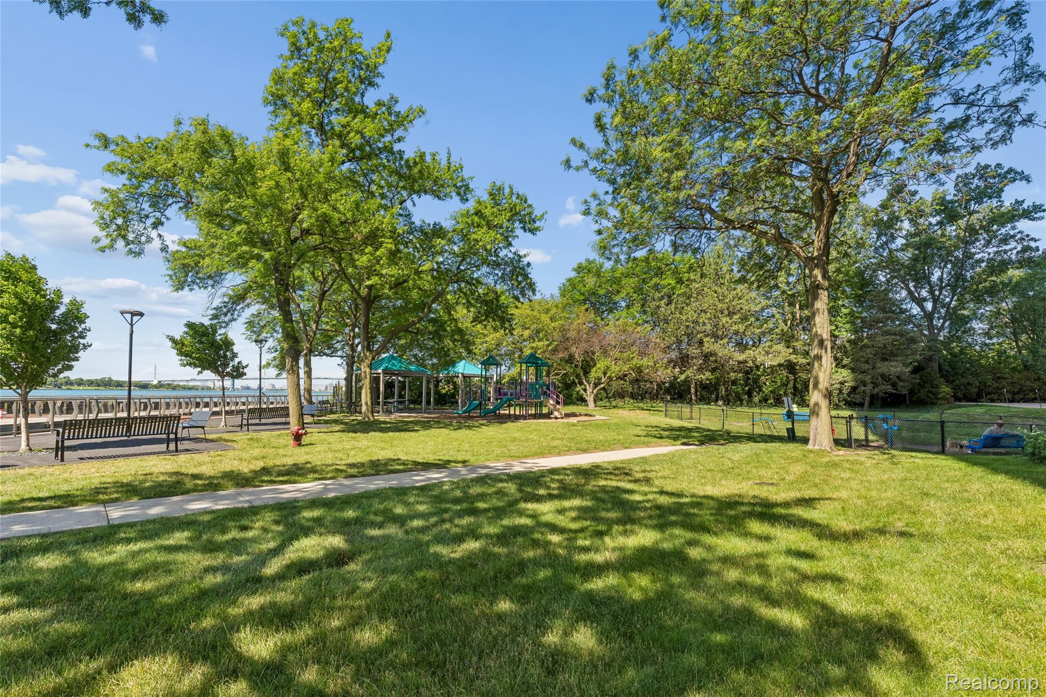 1001 W Jefferson Avenue Unit: 2a