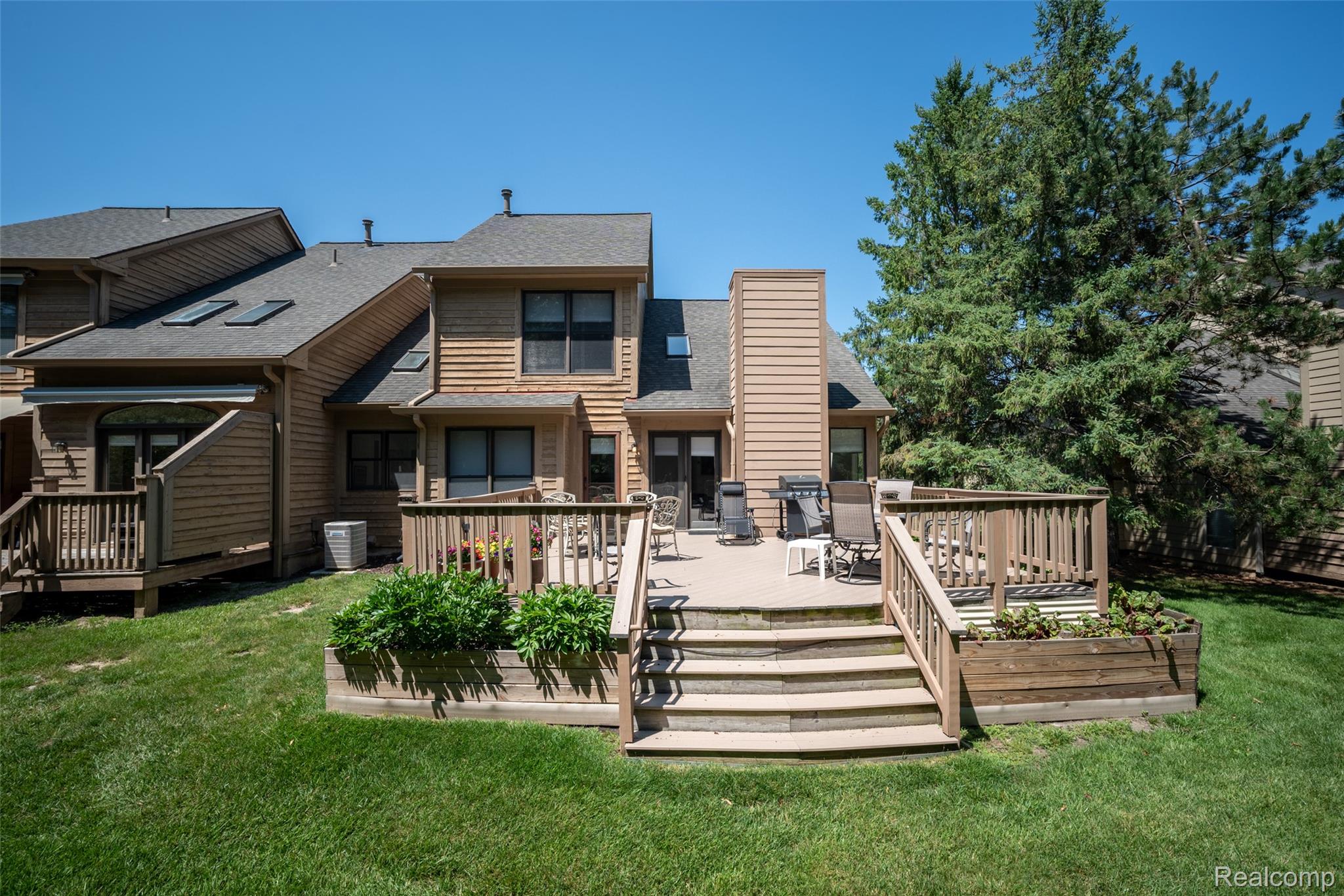 2039 Bancroft Drive