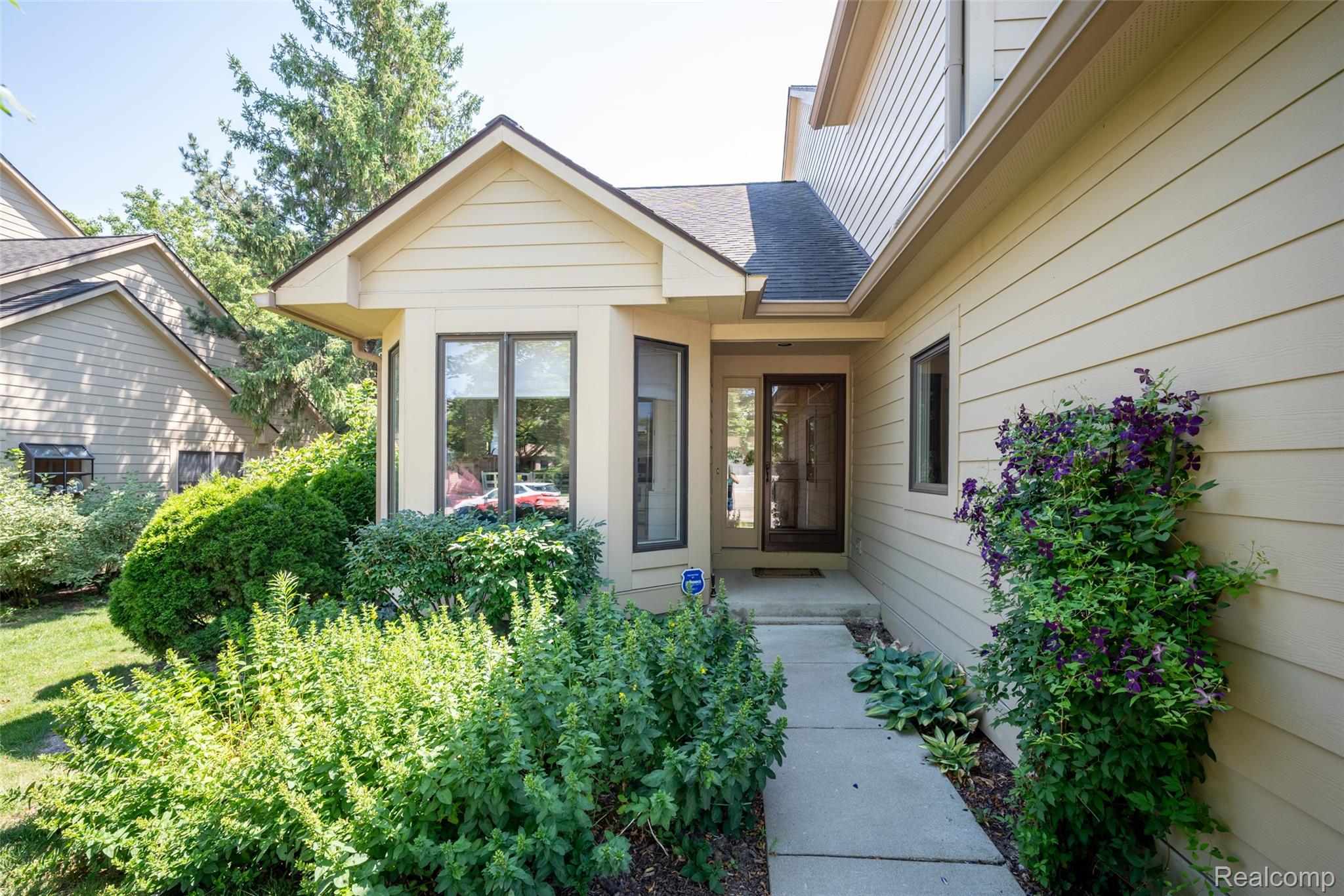 2039 Bancroft Drive