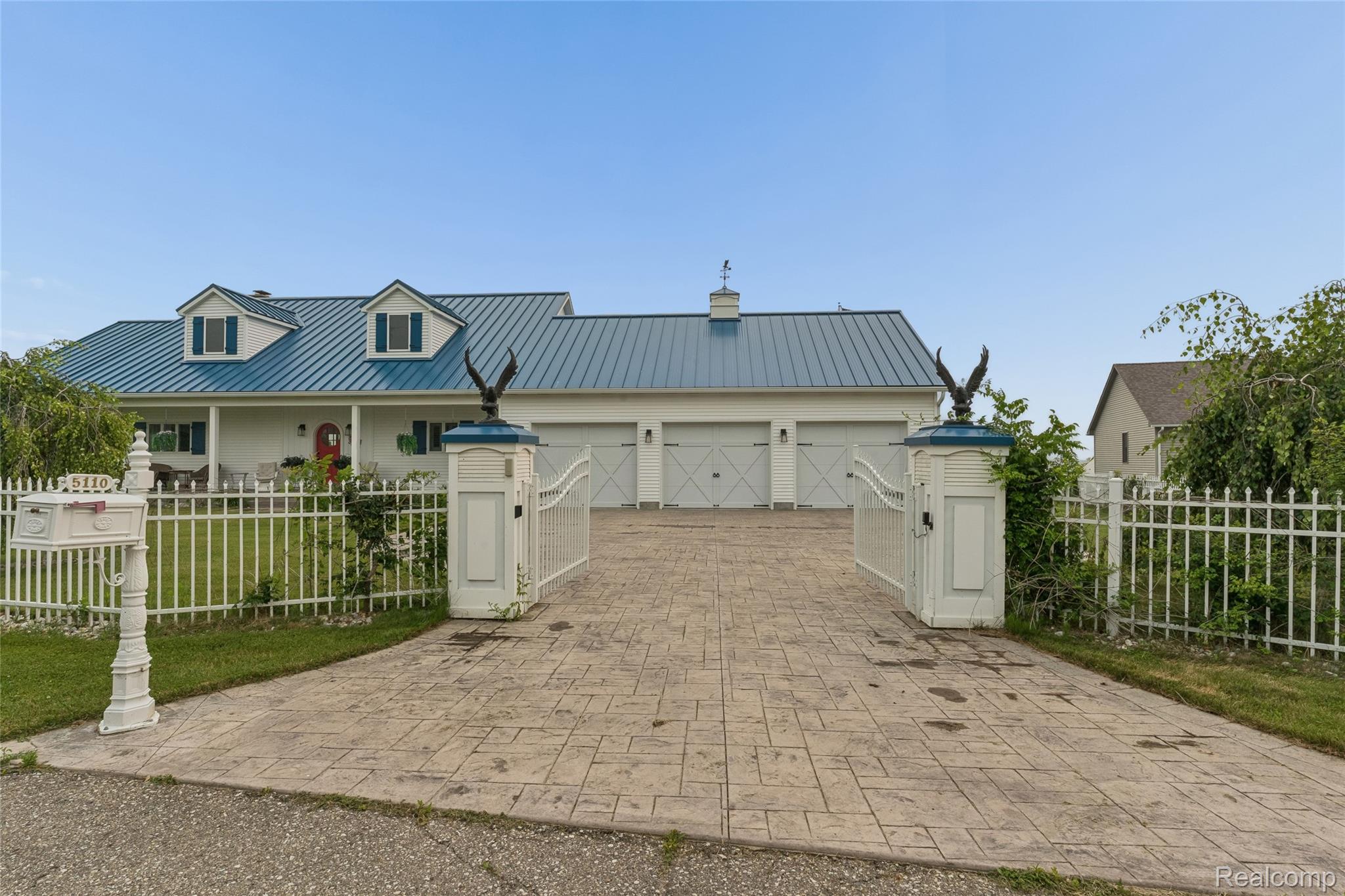 5110 Shorefront Lane