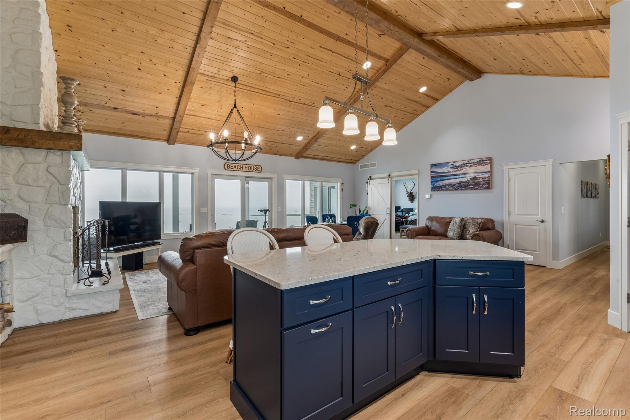 5110 Shorefront Lane