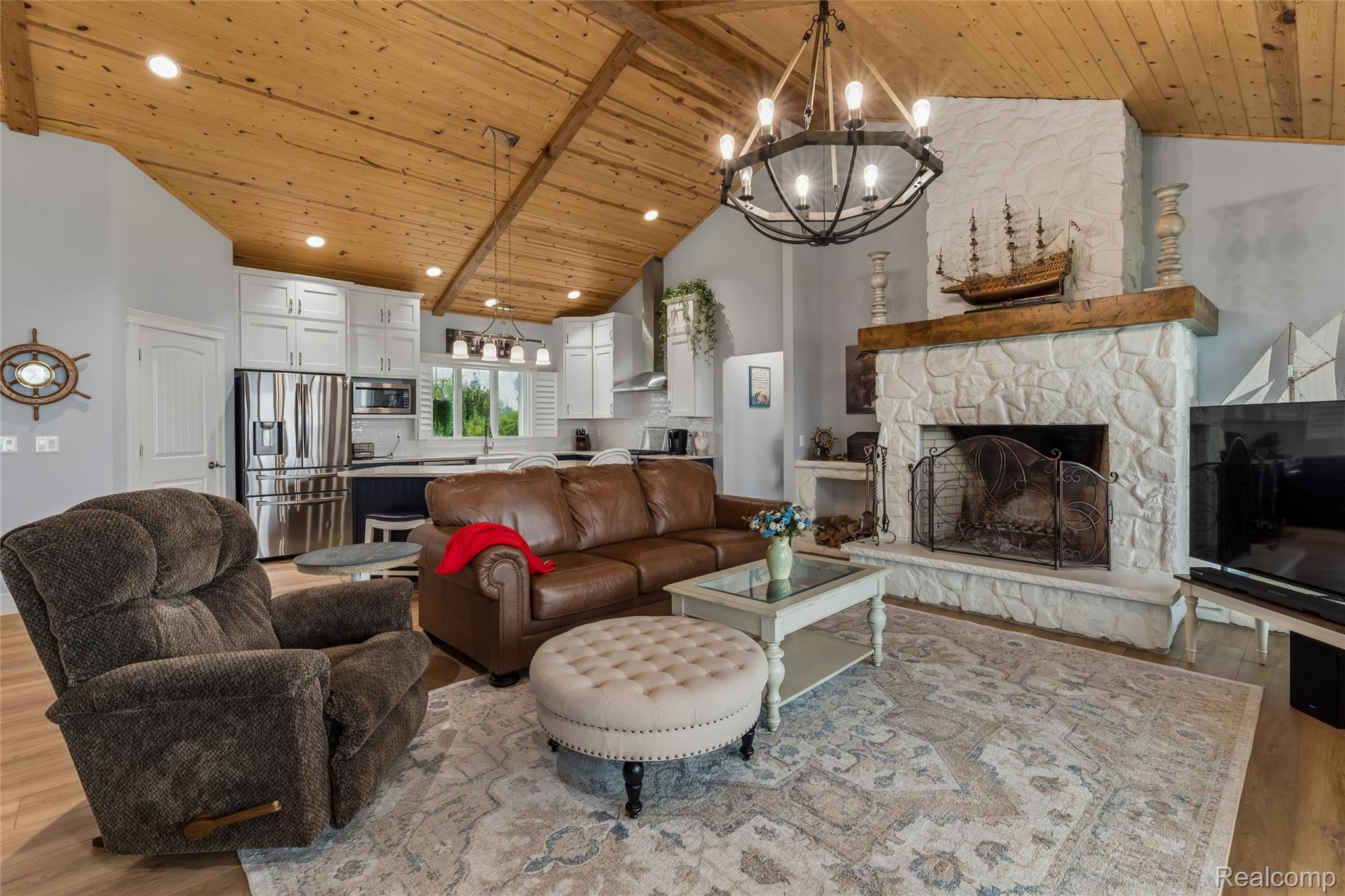 5110 Shorefront Lane
