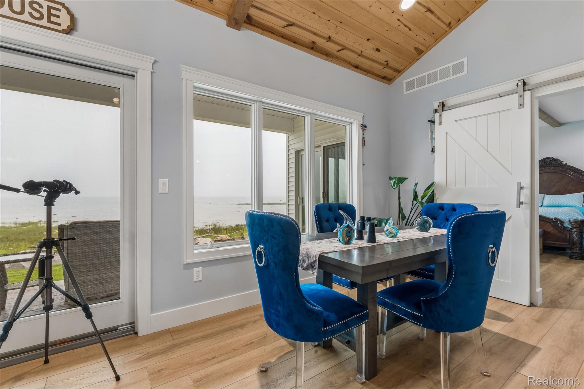 5110 Shorefront Lane