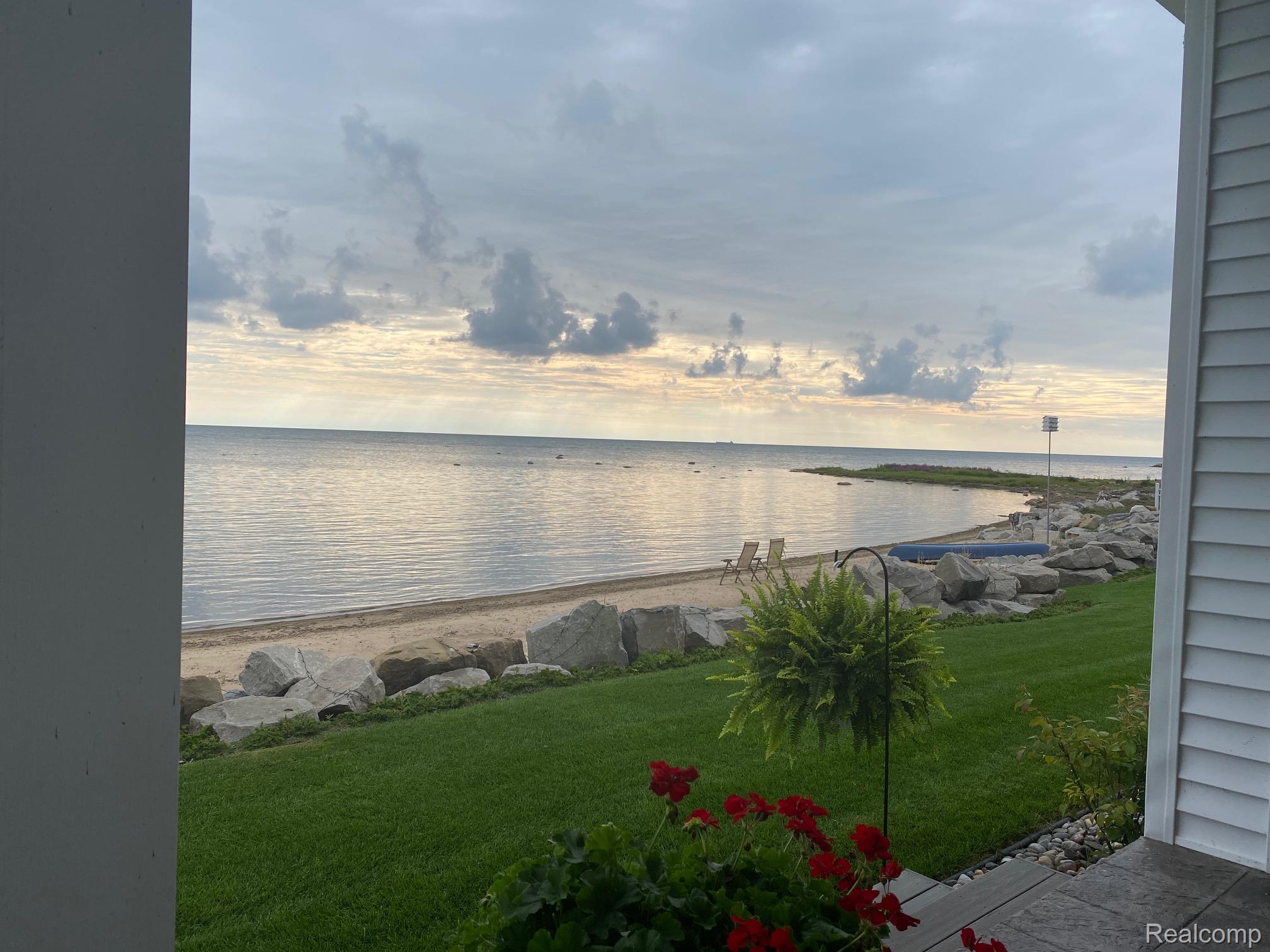 5110 Shorefront Lane
