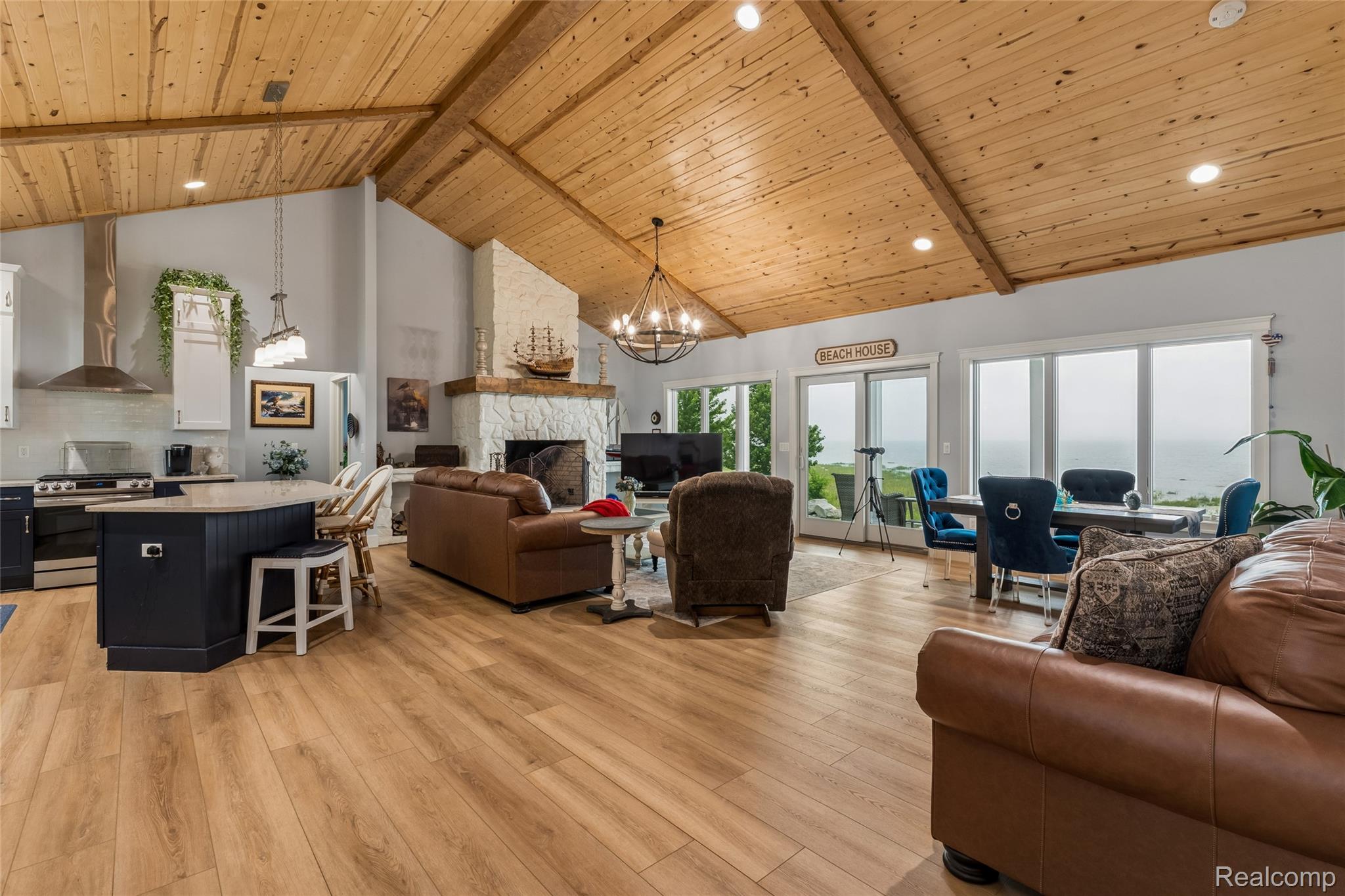 5110 Shorefront Lane