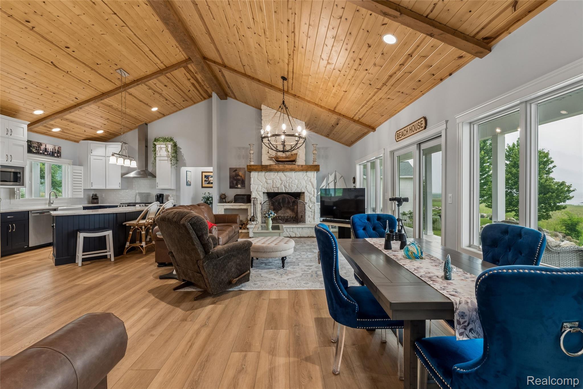 5110 Shorefront Lane