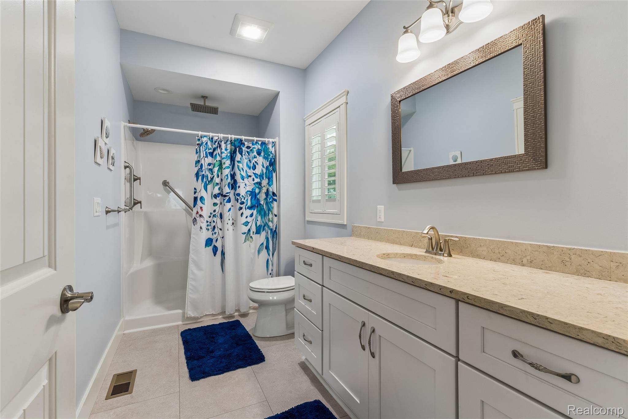 5110 Shorefront Lane
