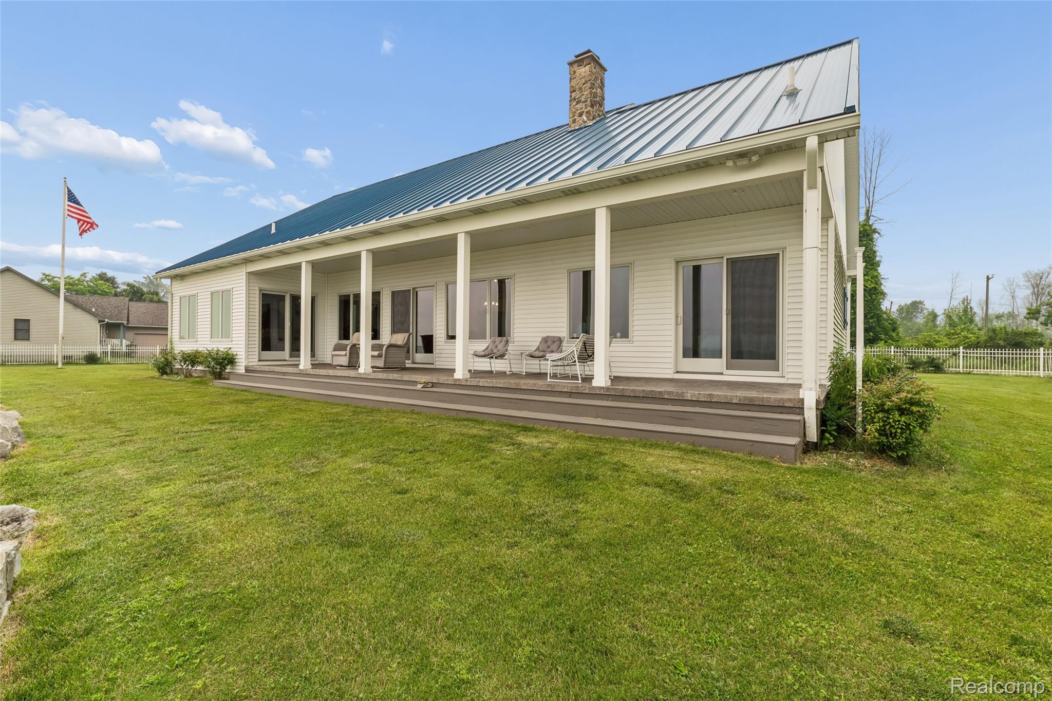 5110 Shorefront Lane