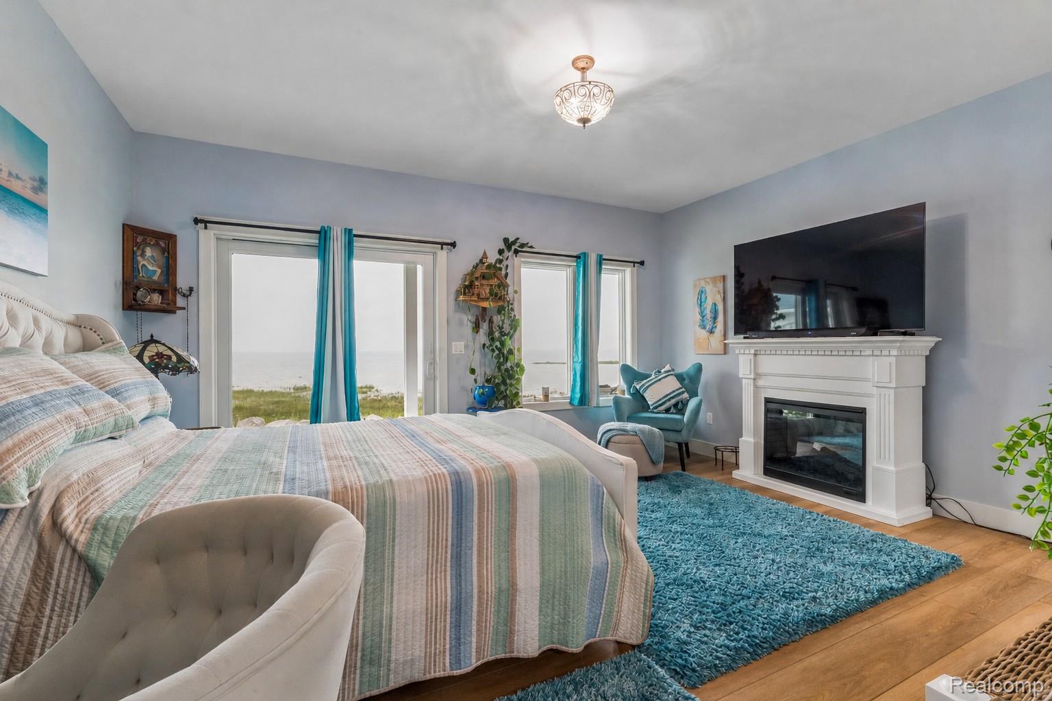 5110 Shorefront Lane