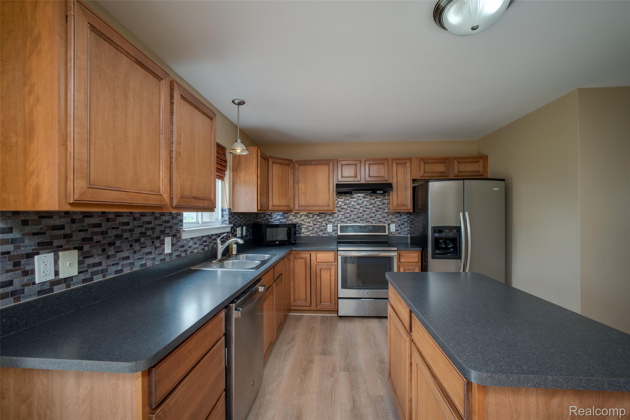 10117 Island Lake Drive
