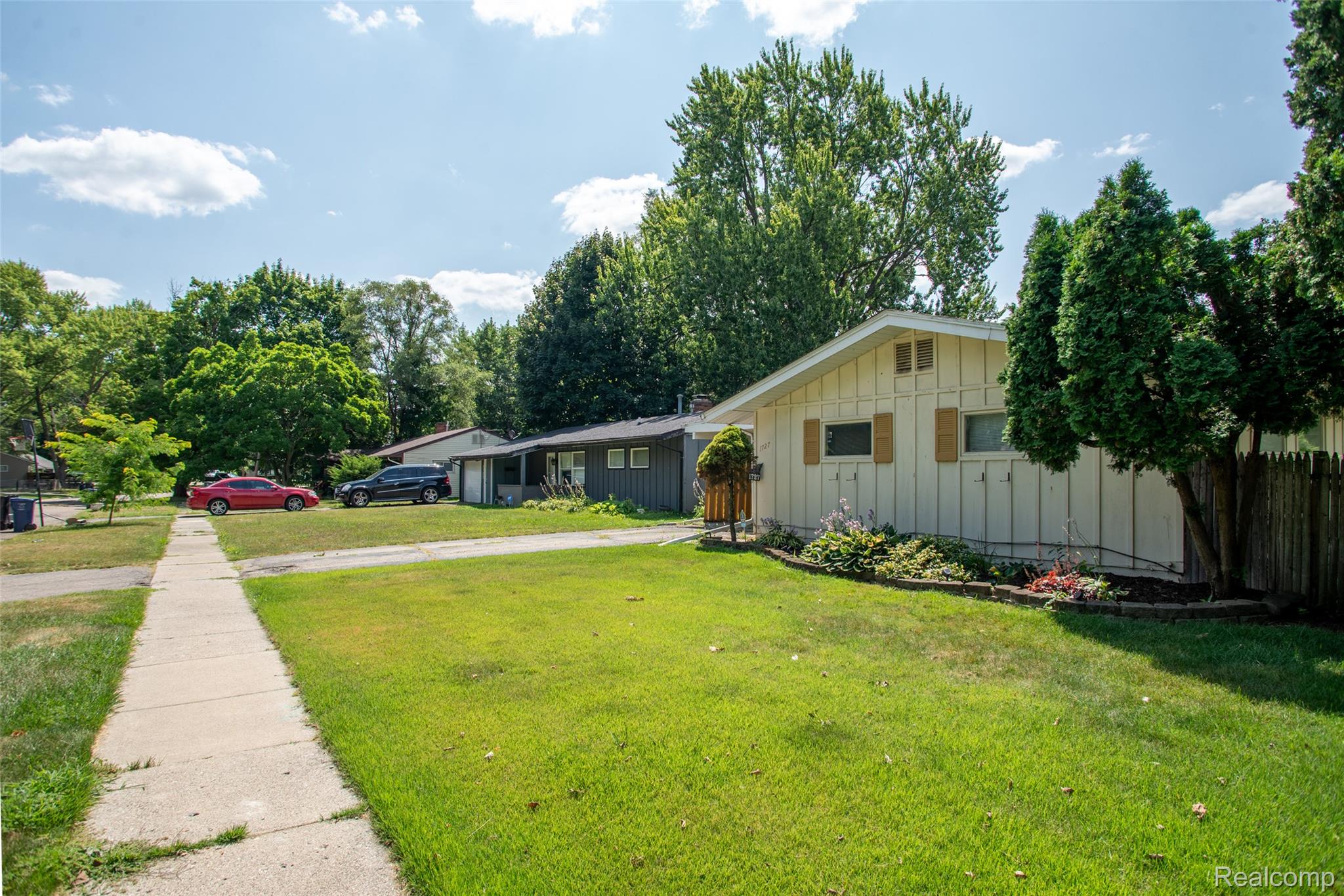 1727 Briarwood Drive