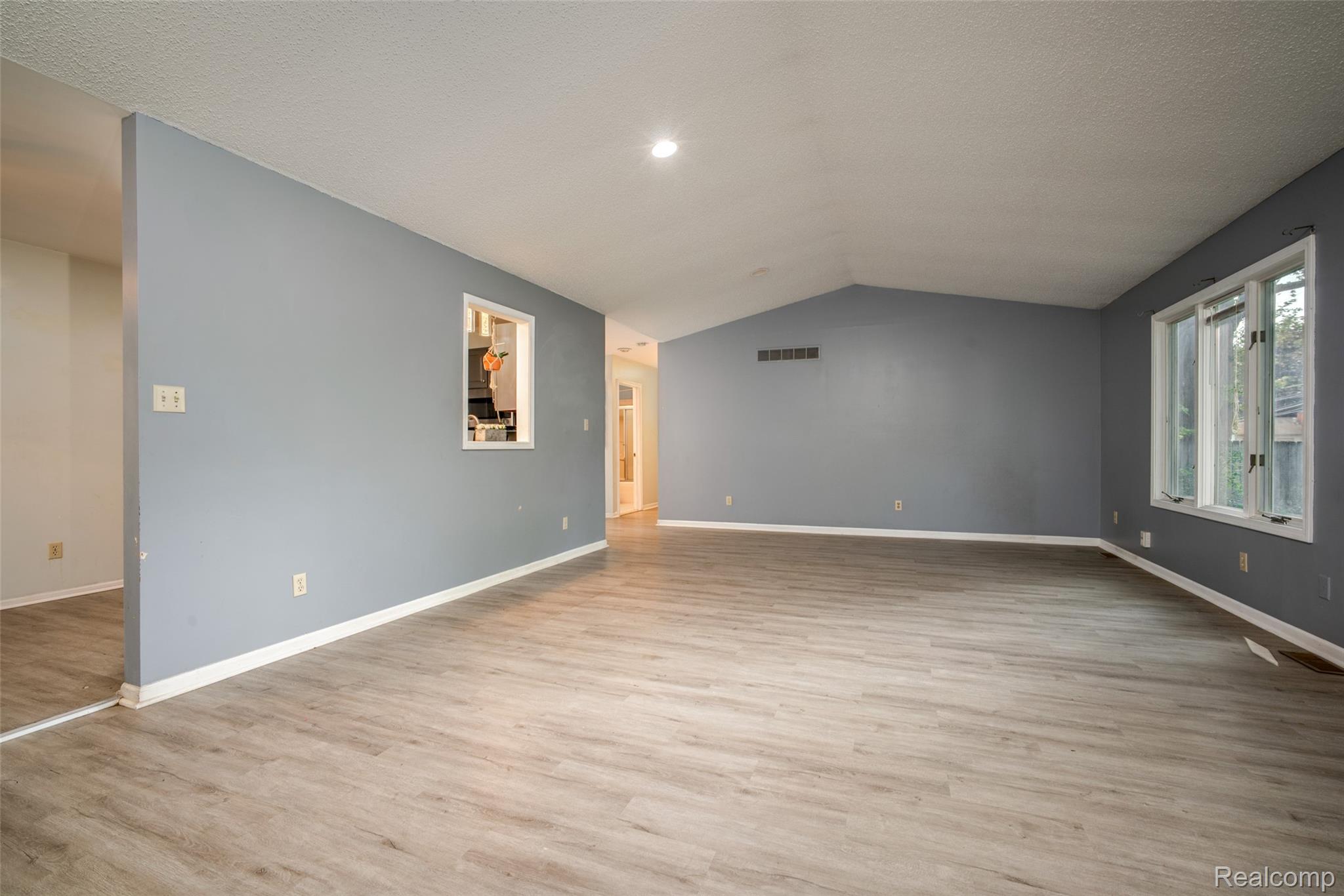 26085 Superior Road
