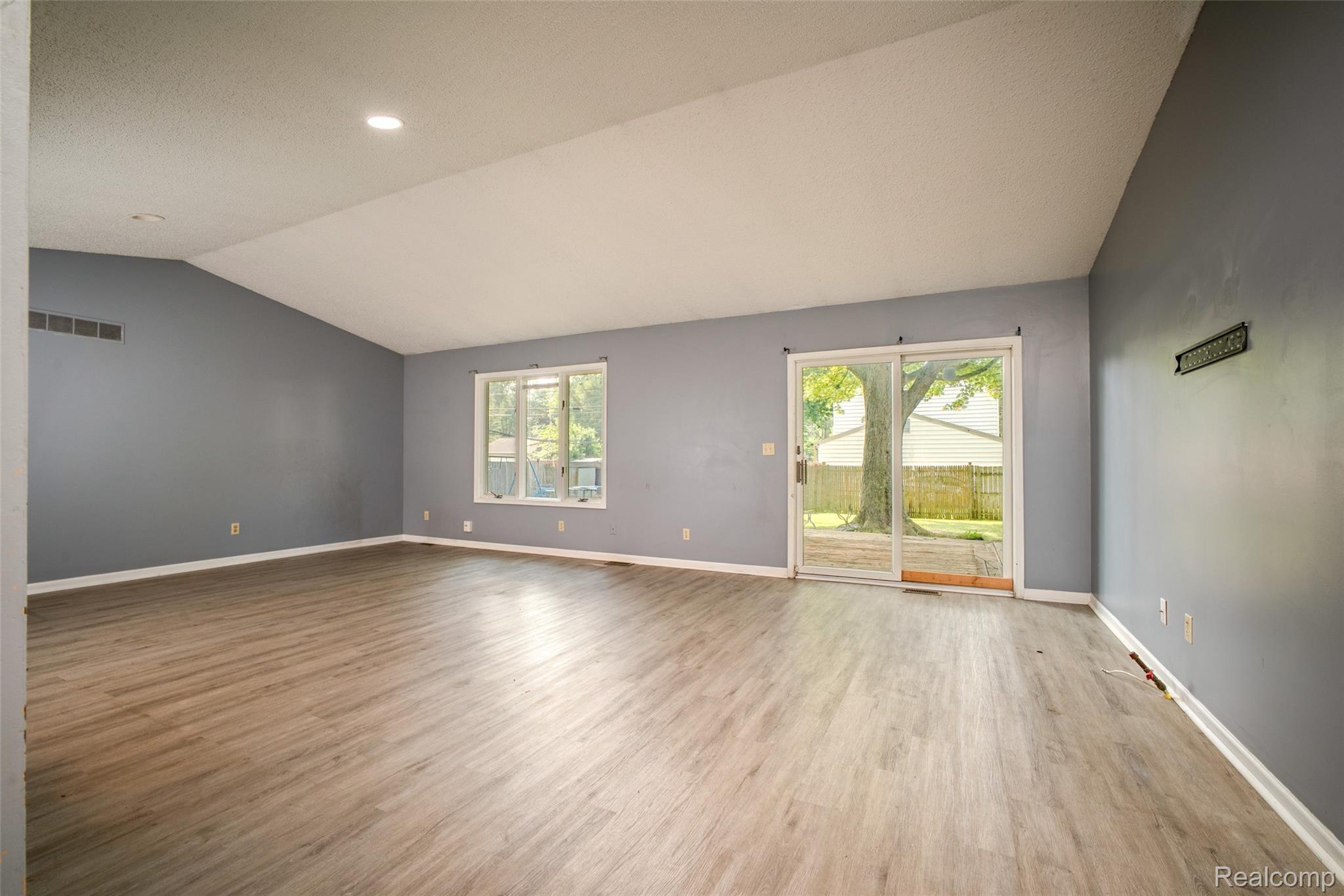 26085 Superior Road