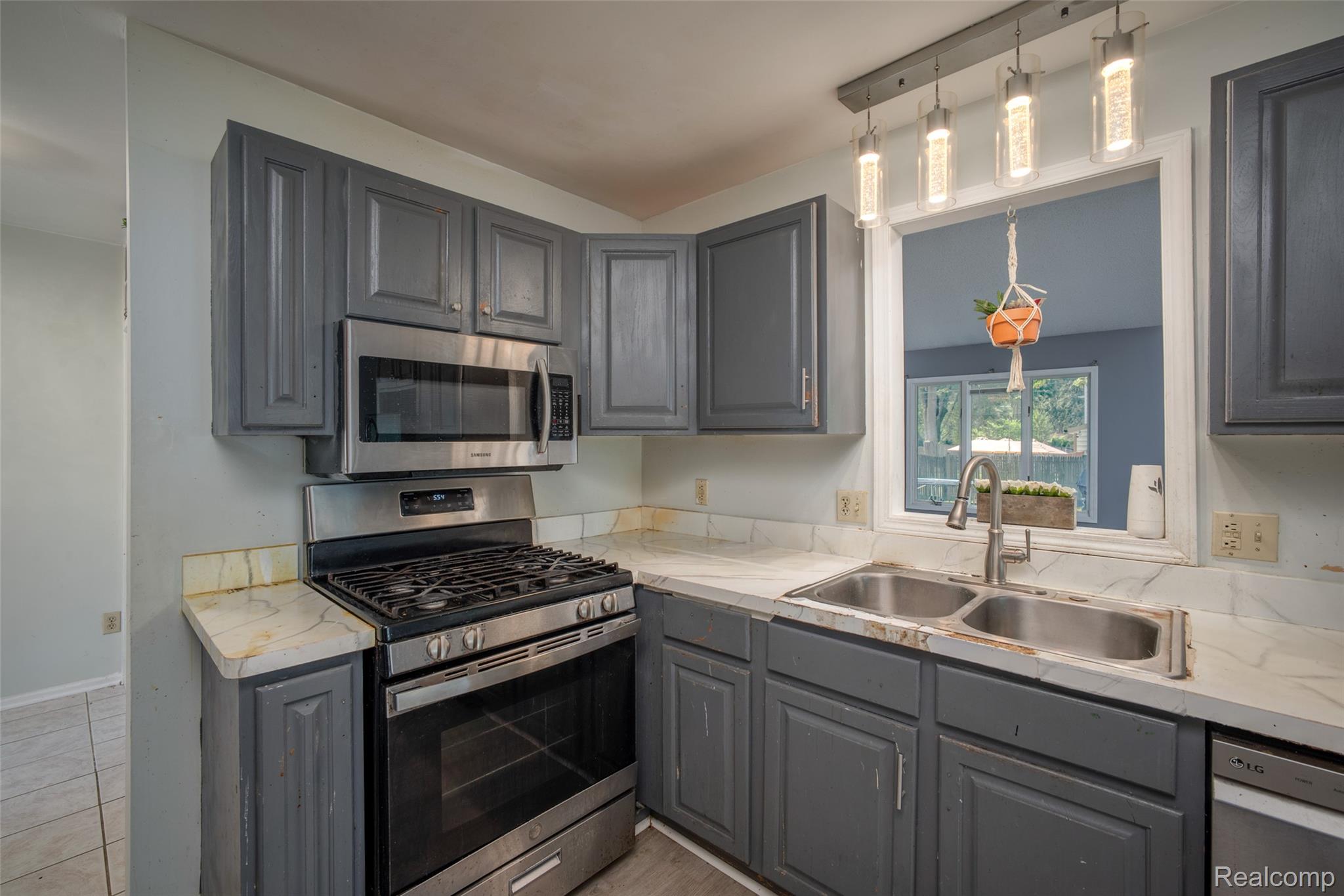 26085 Superior Road