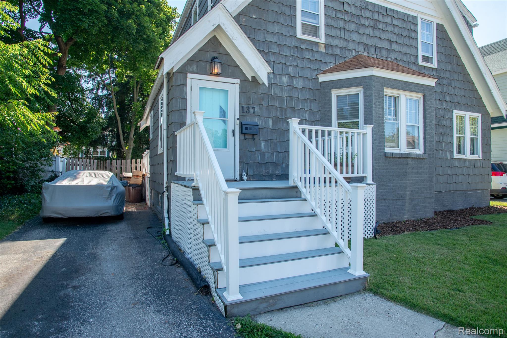 137 Chippewa Road