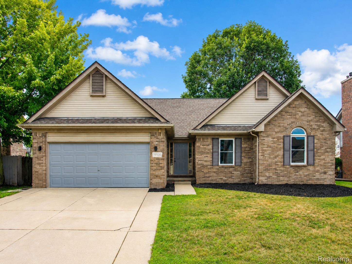 19108 Red Oak Lane